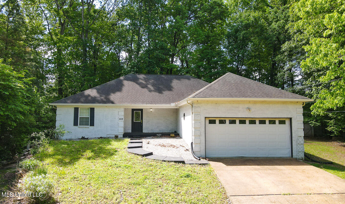 502 N Thunderbird Drive Property Photo 1