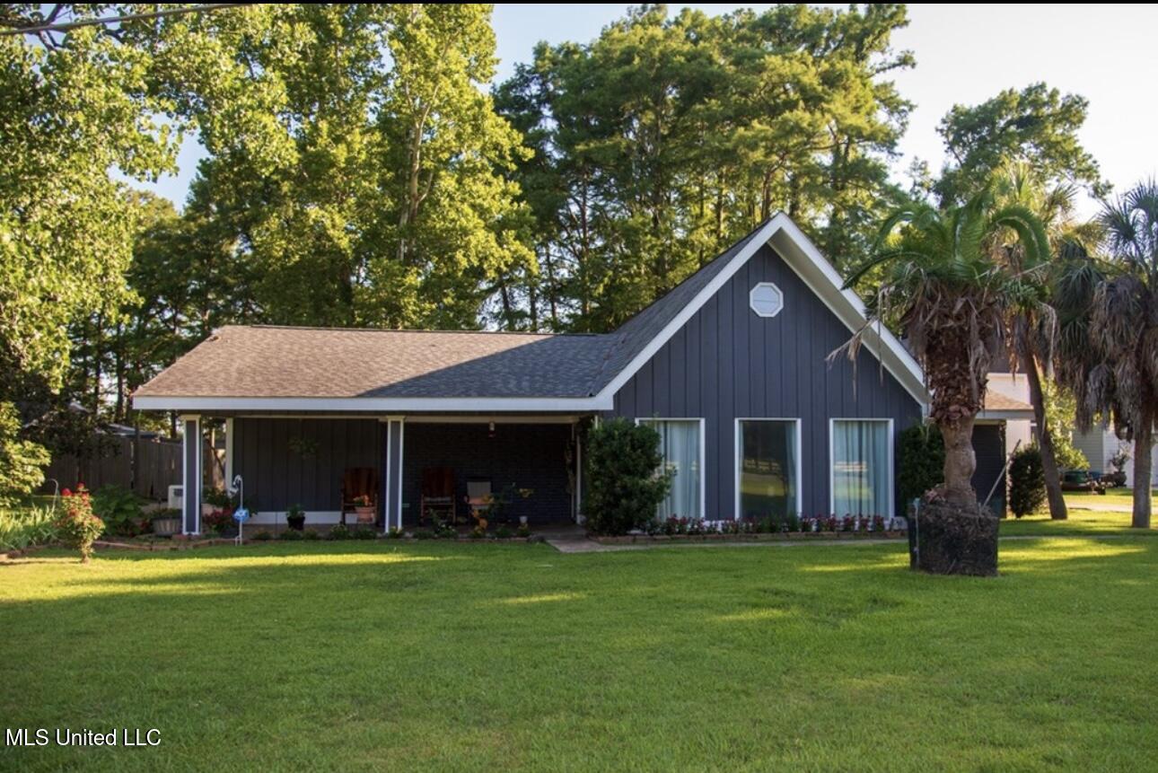 269 Weecama Drive Property Photo 1