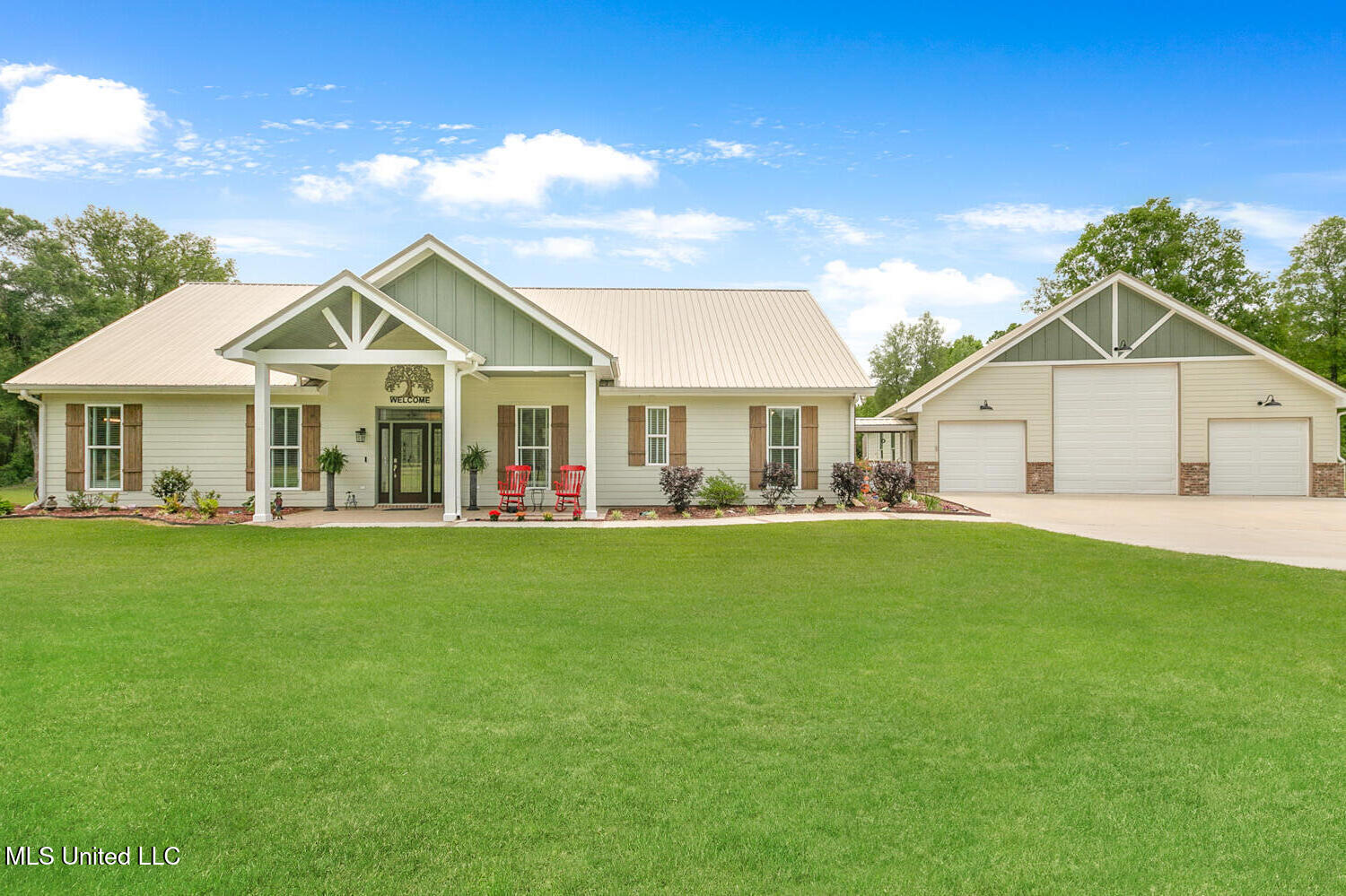 7 Bridgeview Property Photo 1