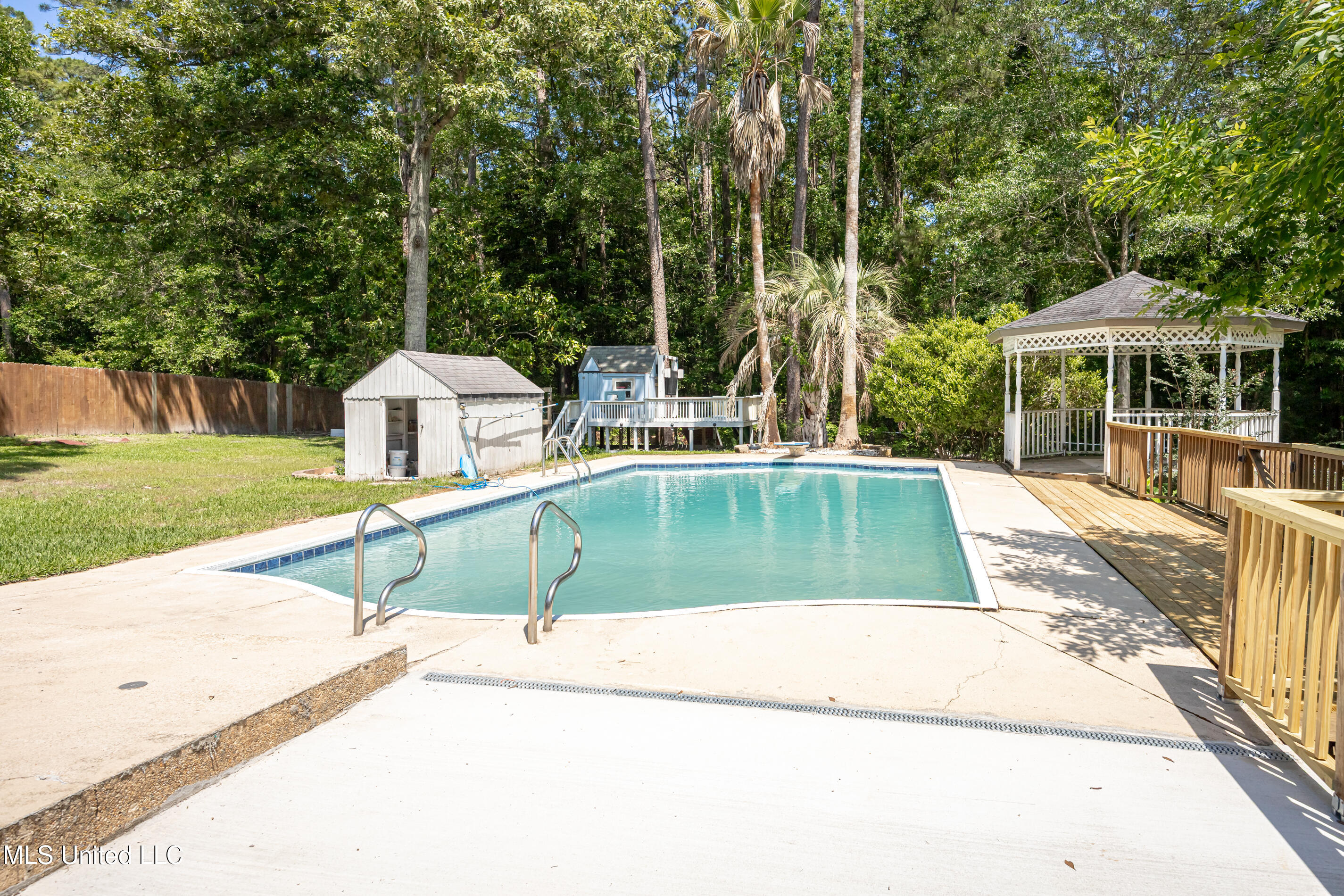 1344 Diller Road Property Photo 4