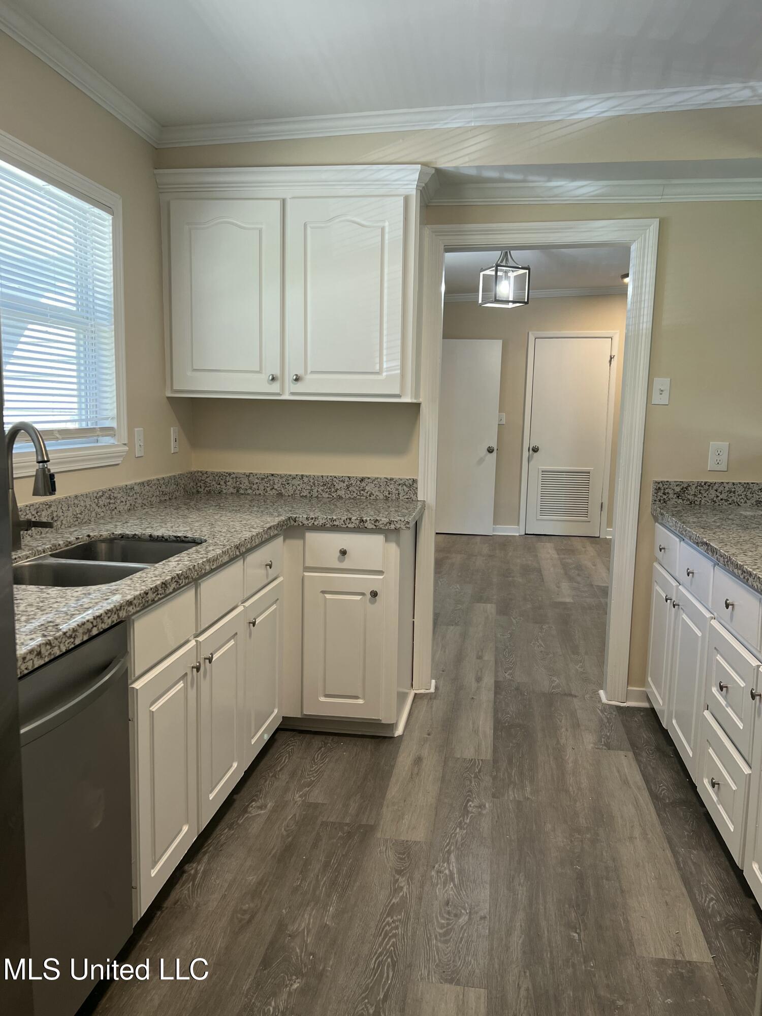 213 Mount Salus Road Property Photo 3