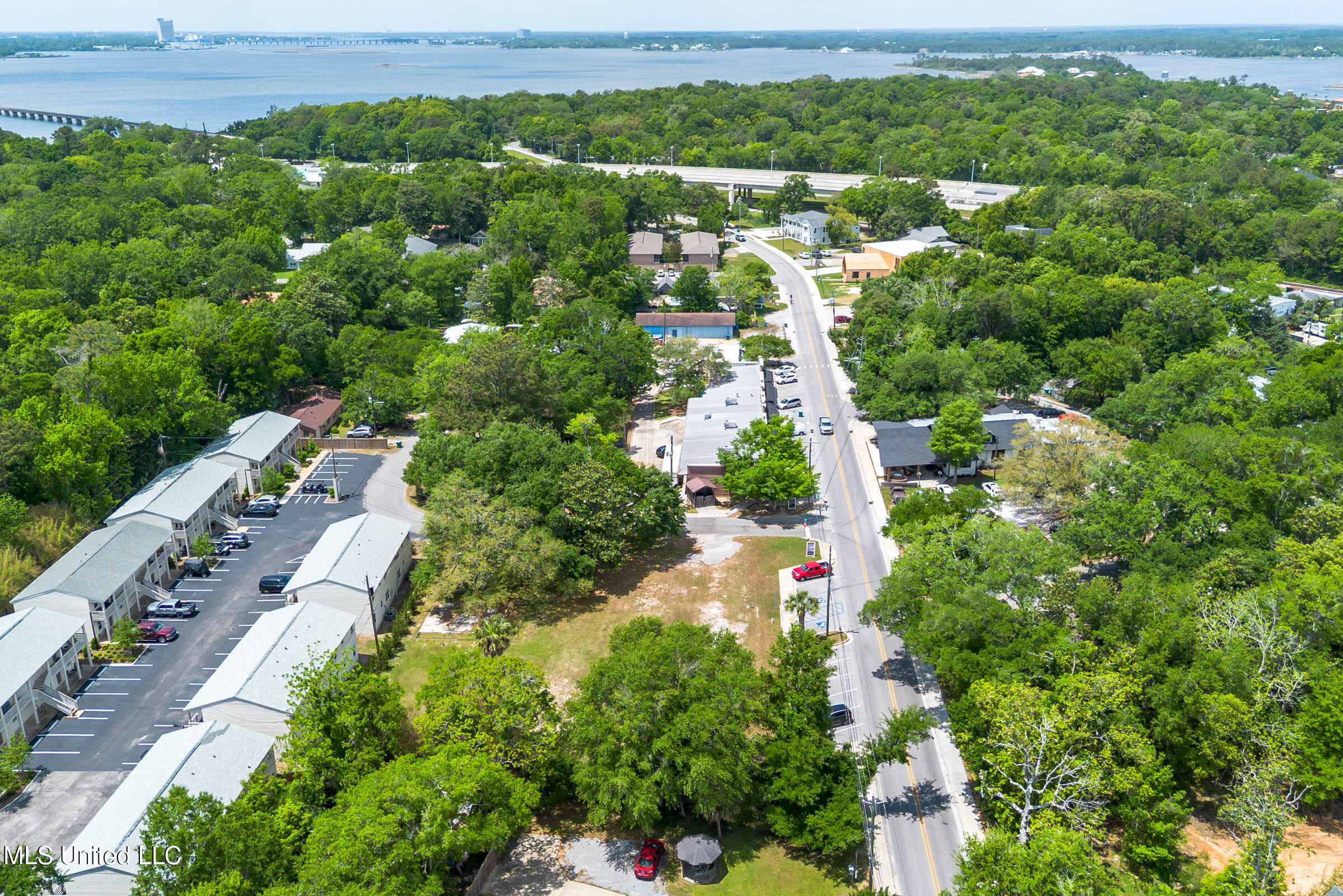 516 Porter Avenue Property Photo 8