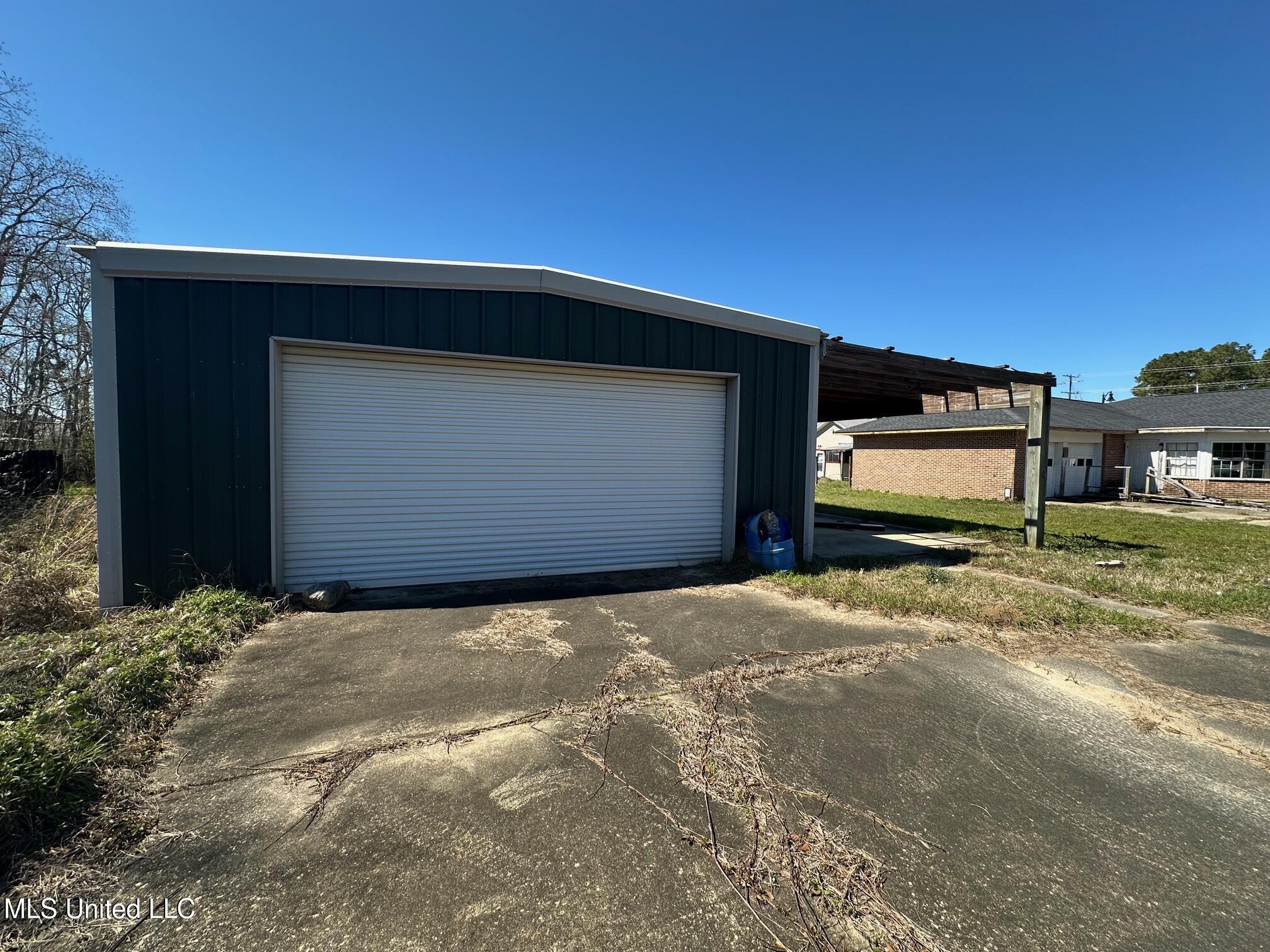 14121 Dedeaux Road Property Photo 10
