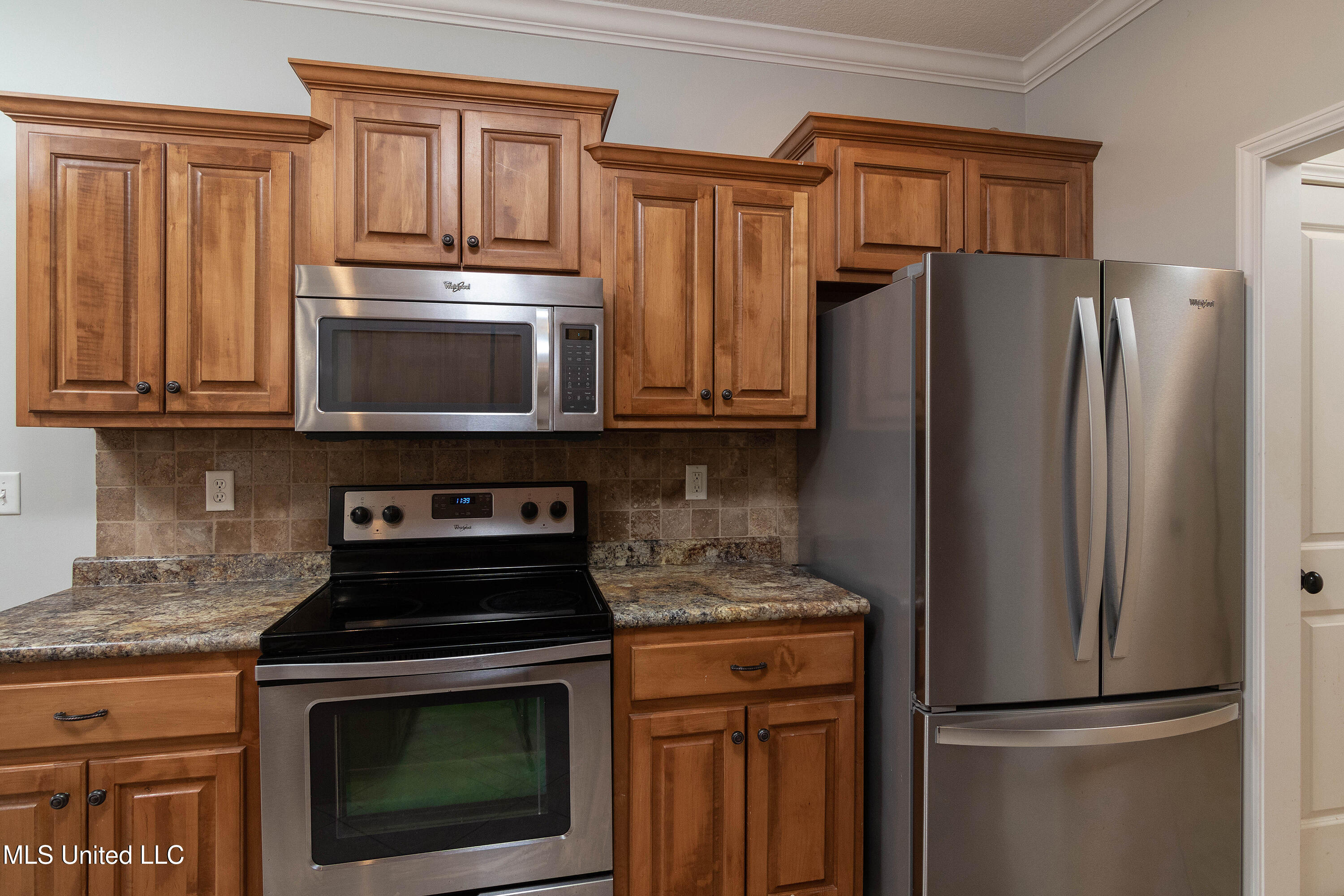 1390 E Lake Front Drive Property Photo 8