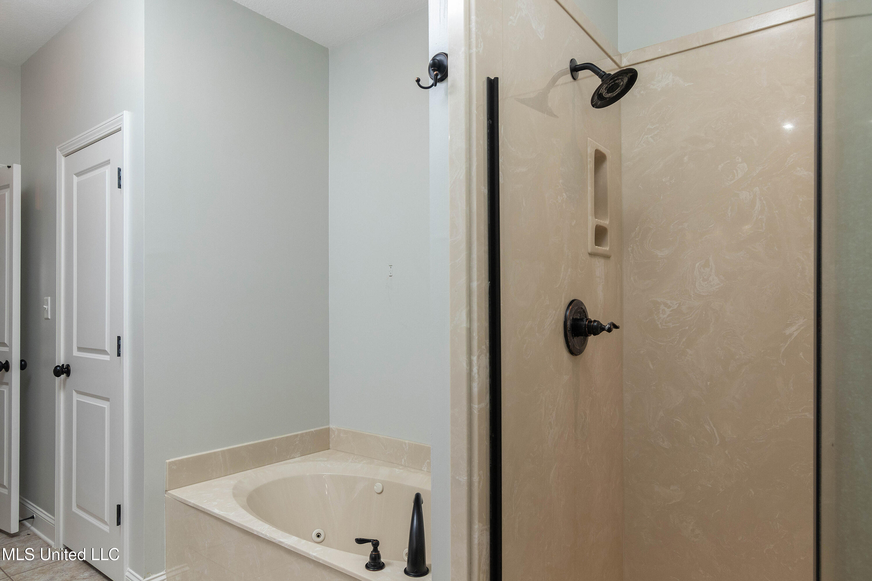 1390 E Lake Front Drive Property Photo 13