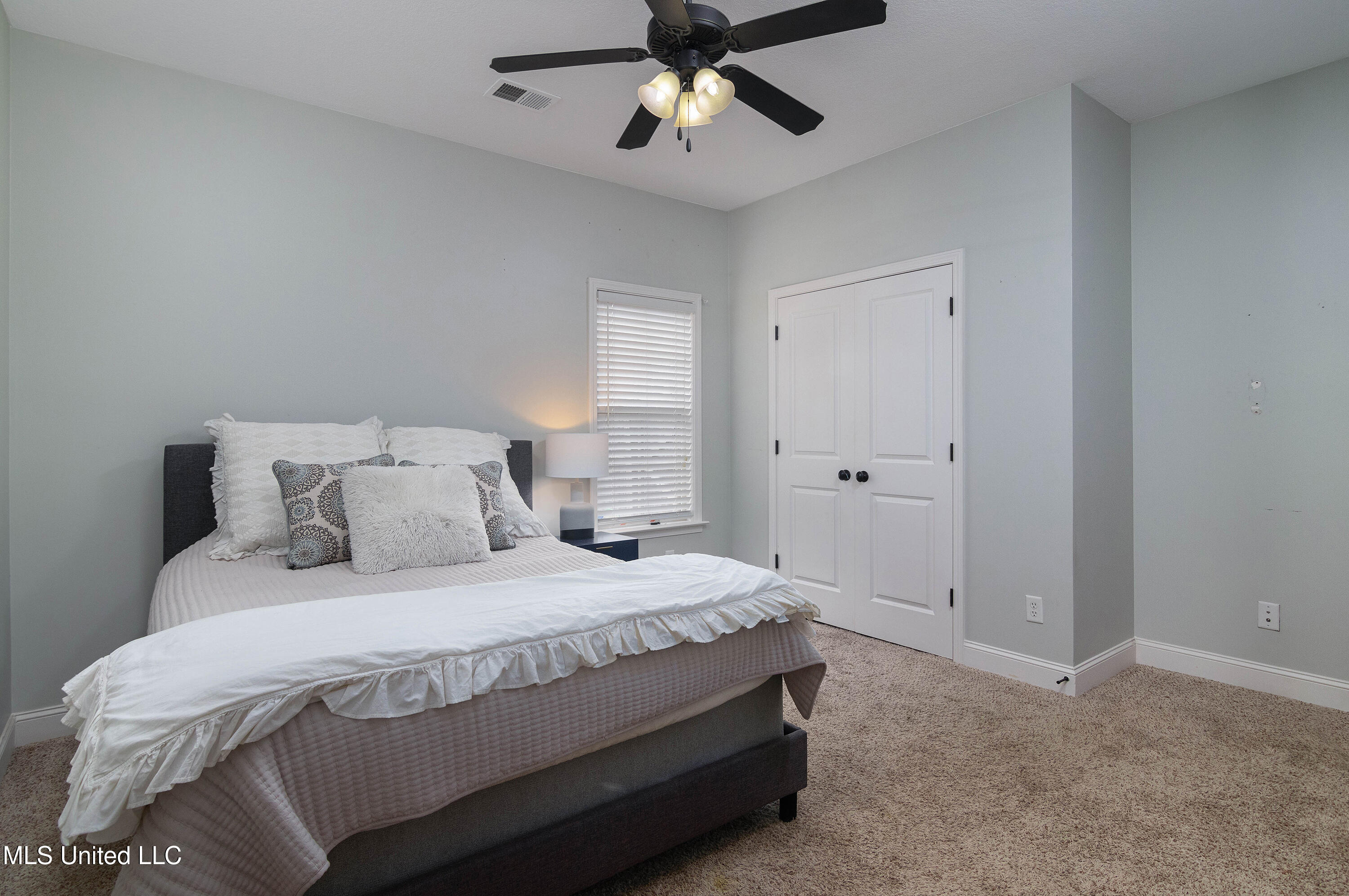 1390 E Lake Front Drive Property Photo 15
