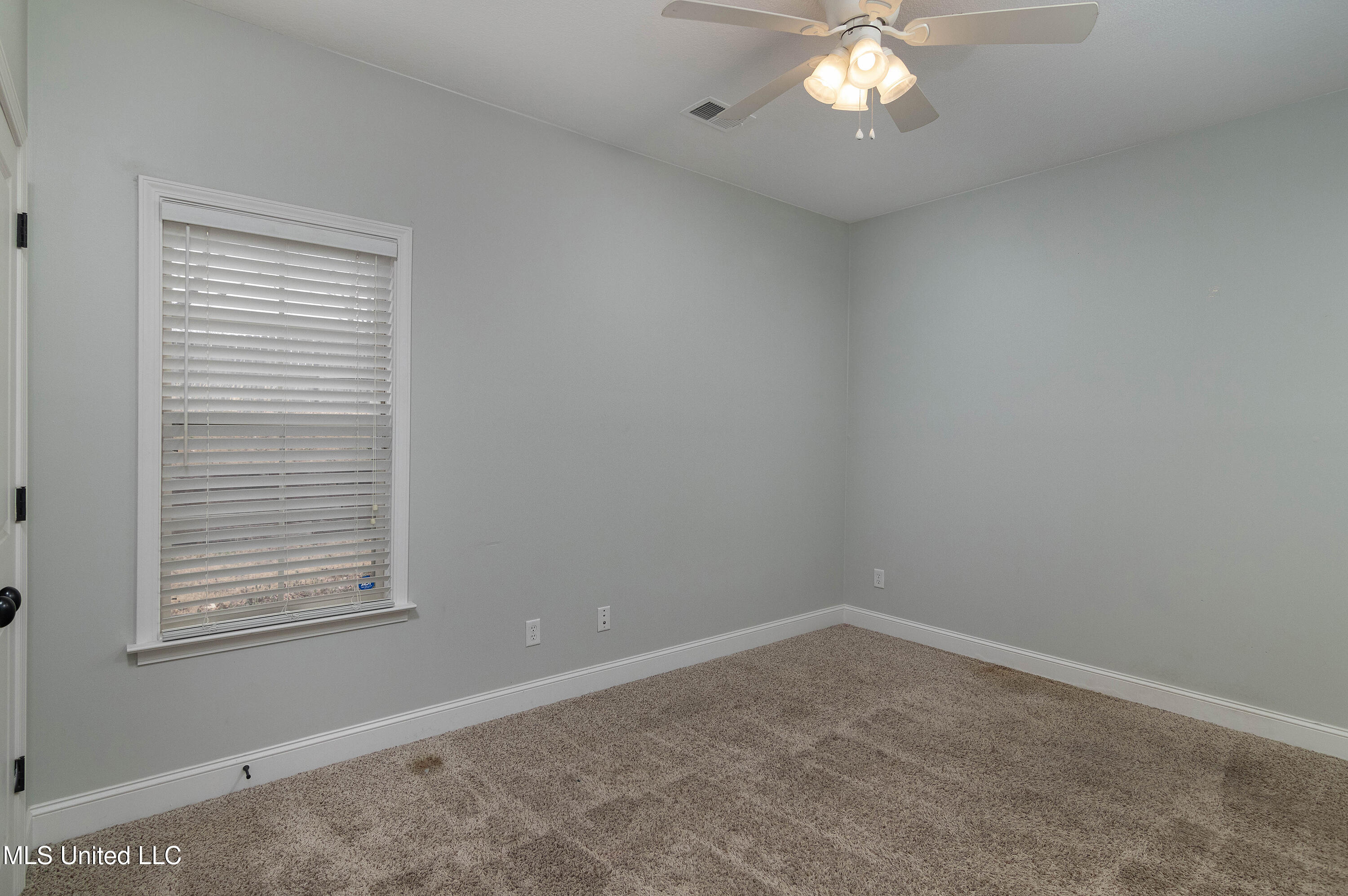 1390 E Lake Front Drive Property Photo 16