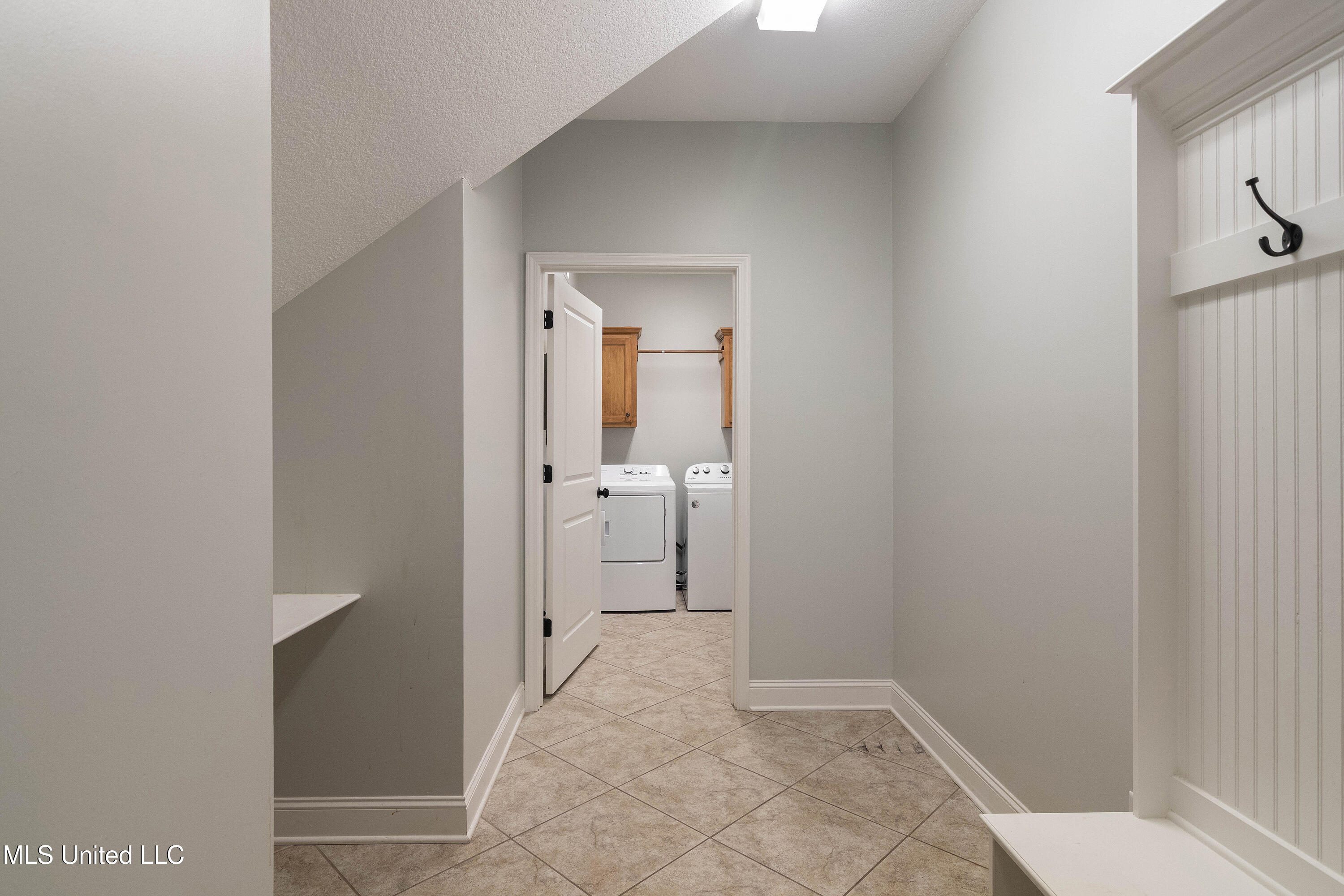 1390 E Lake Front Drive Property Photo 18