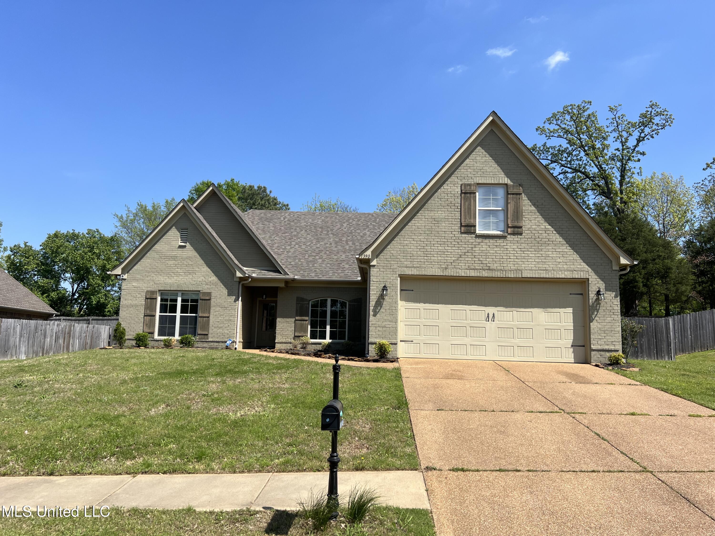 1390 E Lake Front Drive Property Photo 25