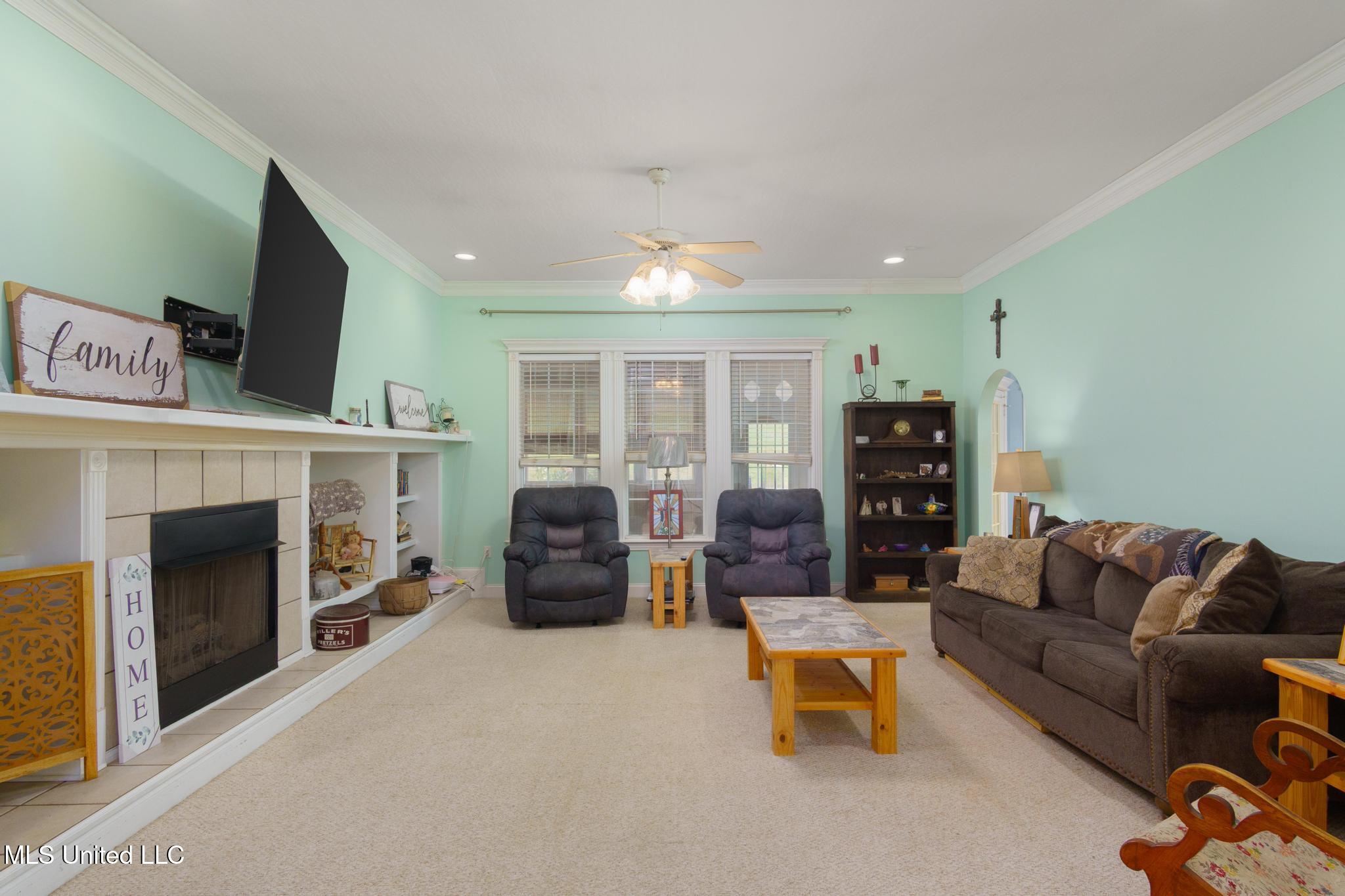 447 Brown's Bridge Road Property Photo 3
