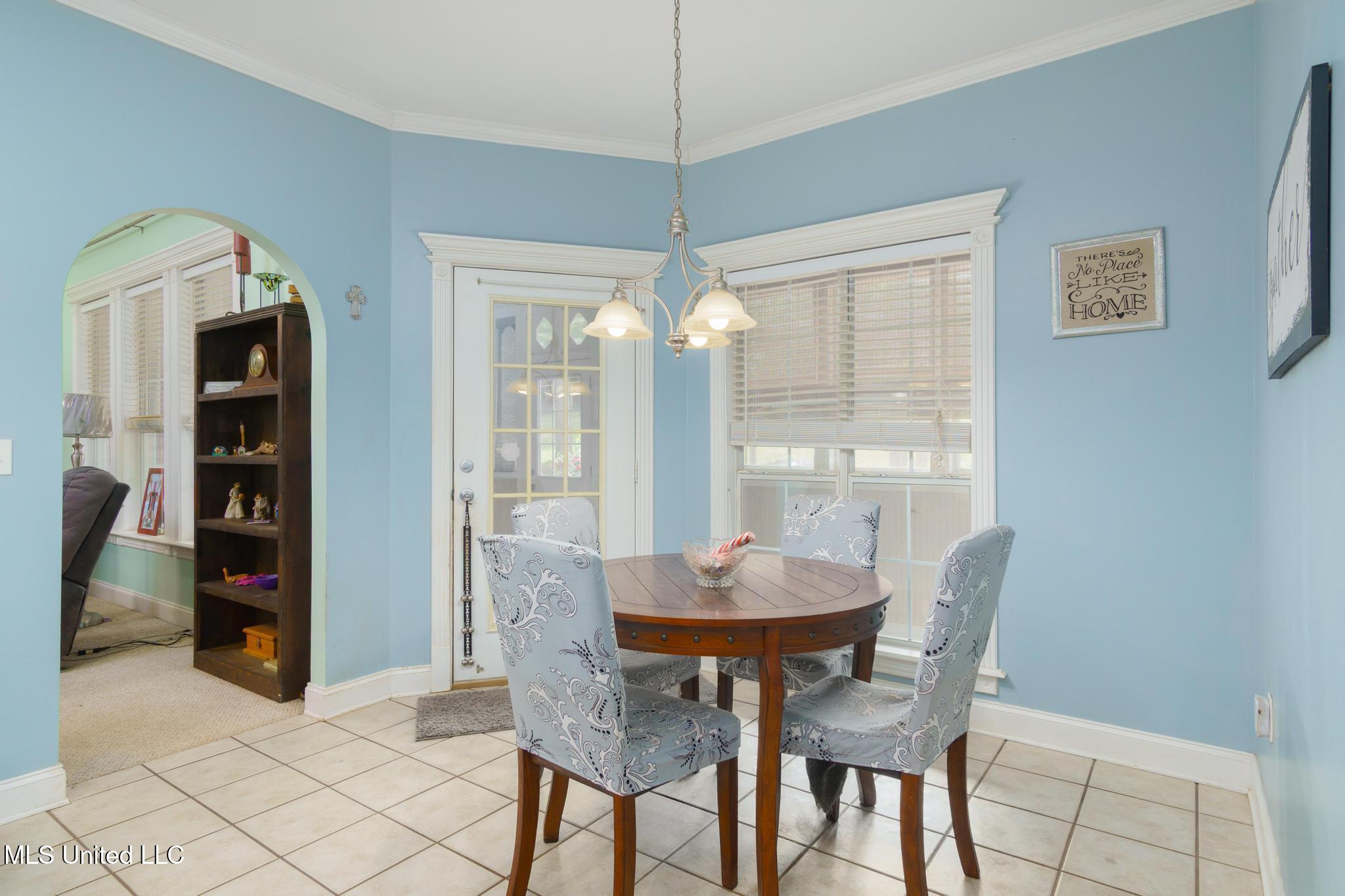 447 Brown's Bridge Road Property Photo 6