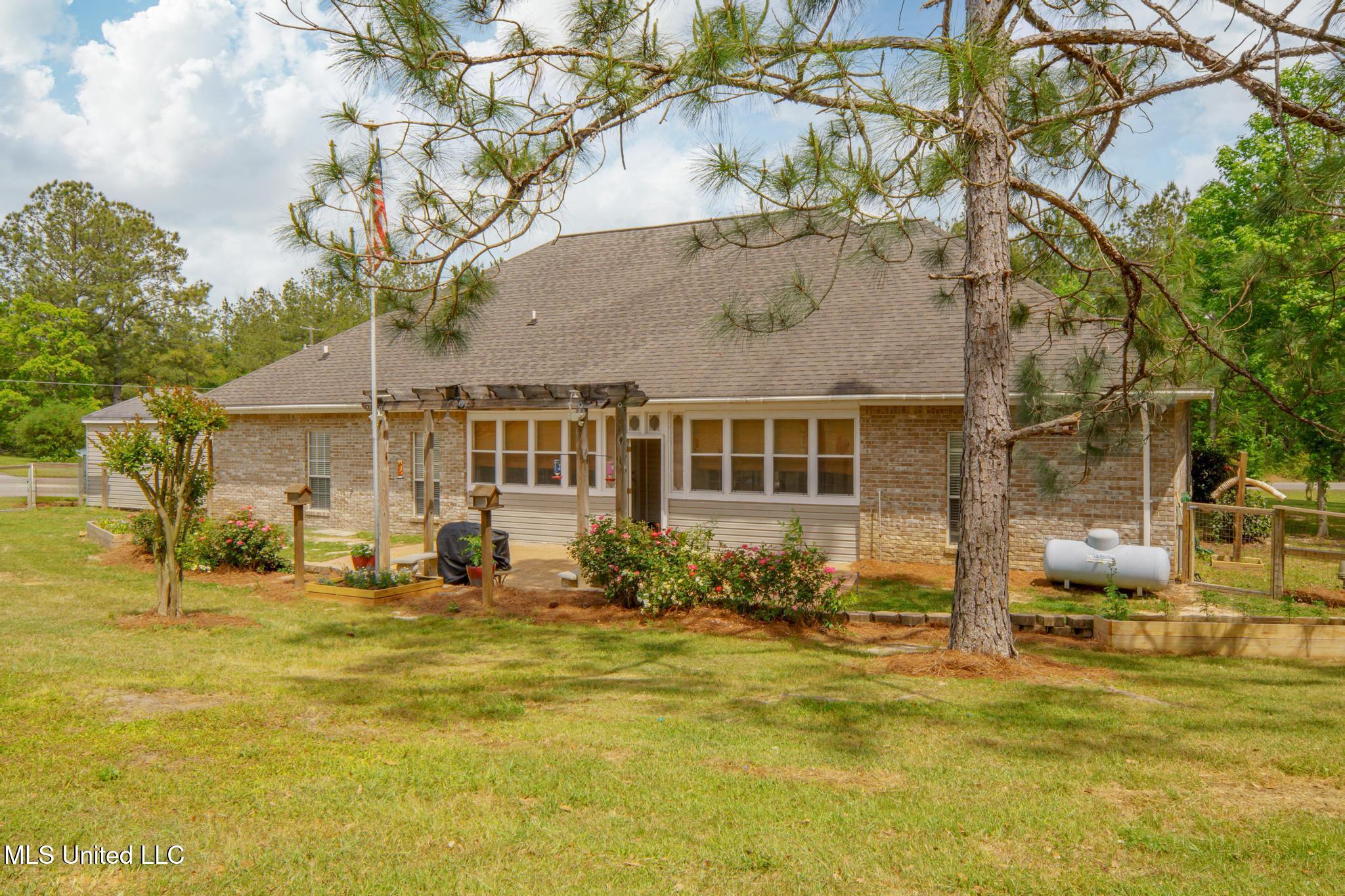 447 Brown's Bridge Road Property Photo 18