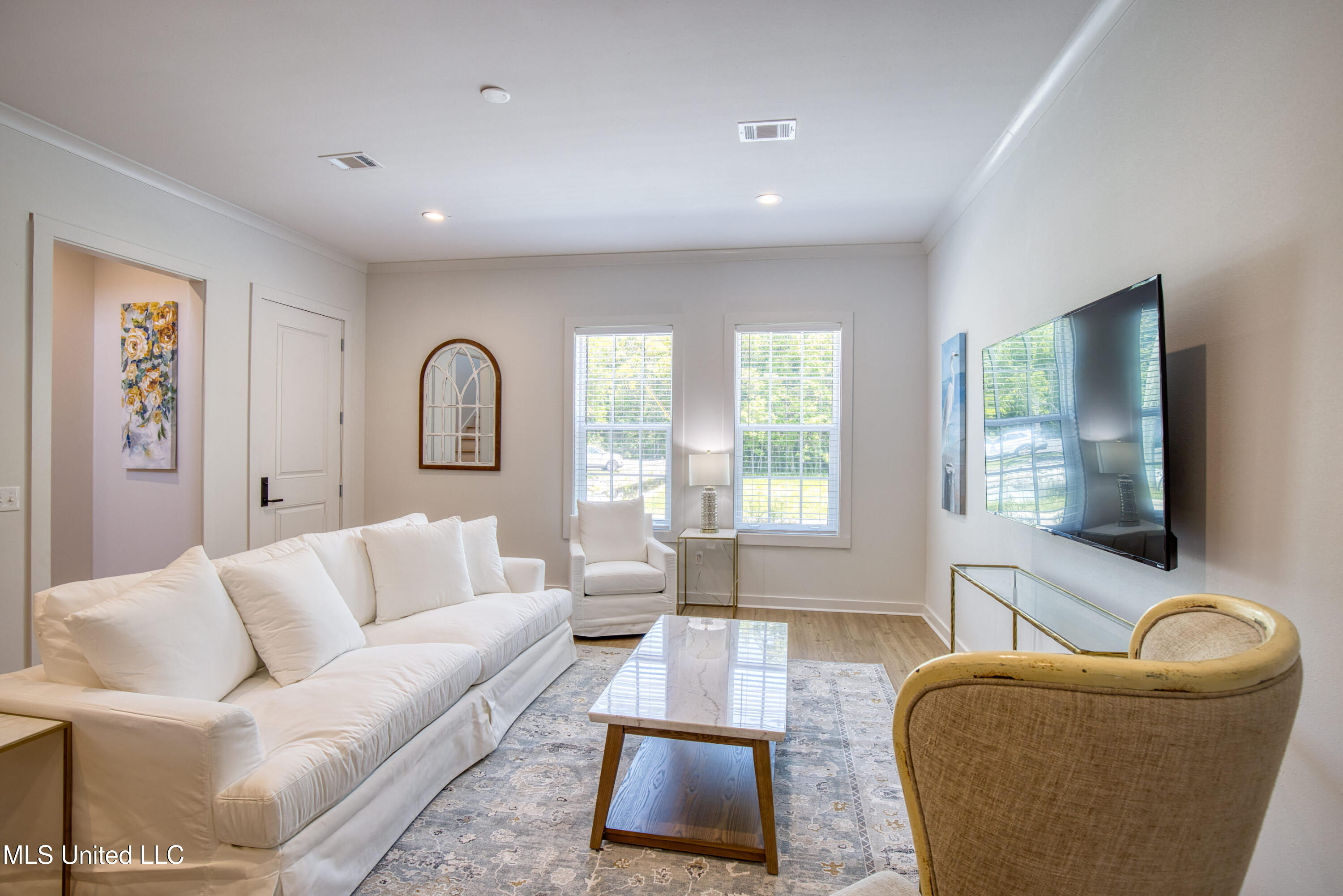 115 Menge Avenue Property Photo 3