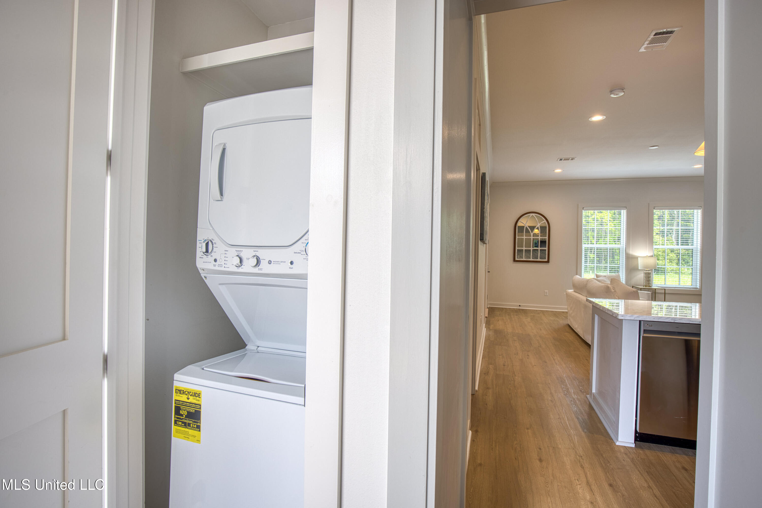 115 Menge Avenue Property Photo 11