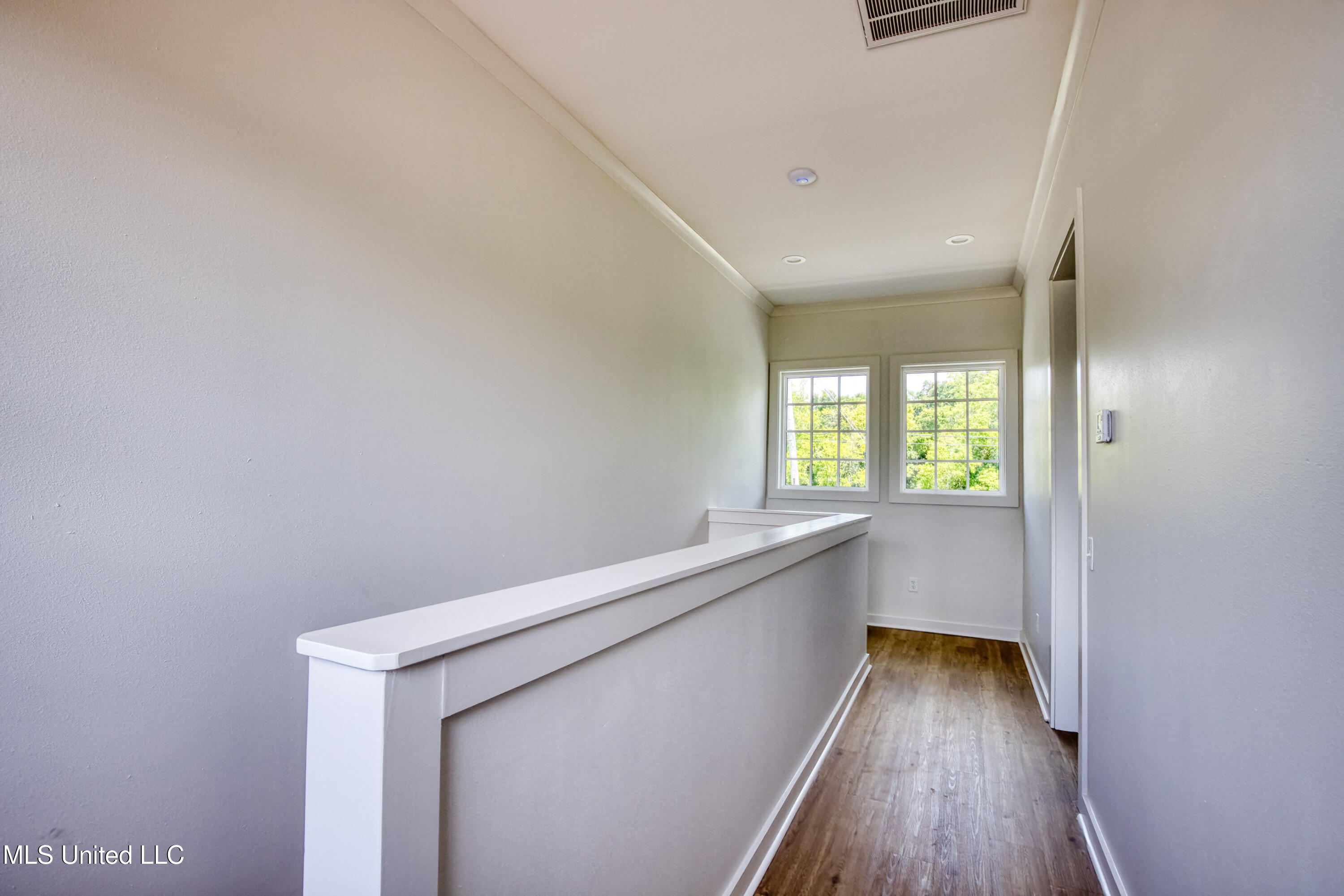 115 Menge Avenue Property Photo 12