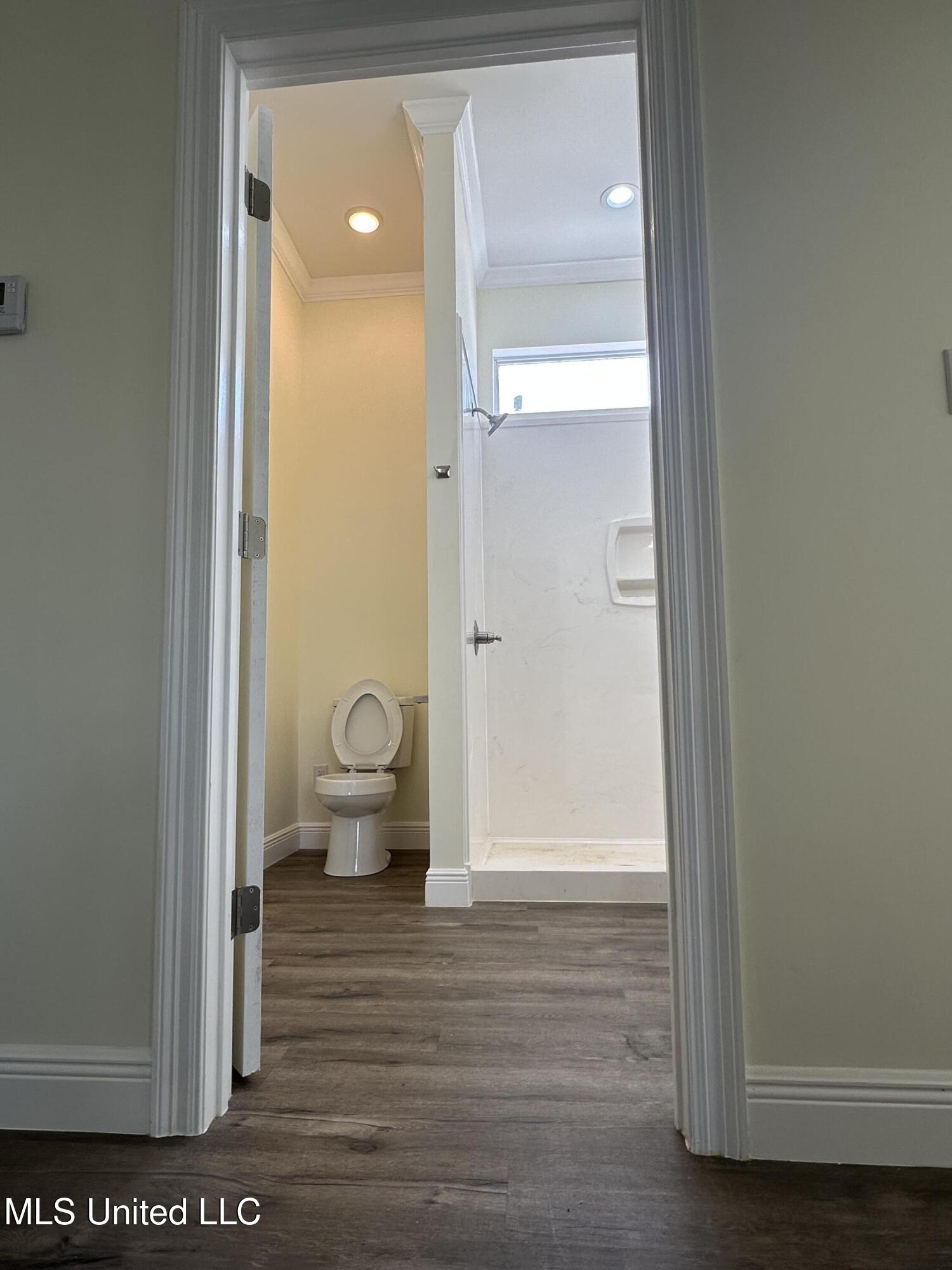821 Central Avenue Property Photo 10