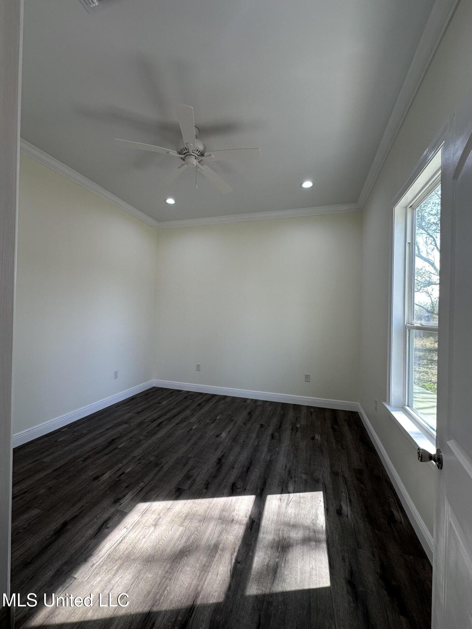 821 Central Avenue Property Photo 11