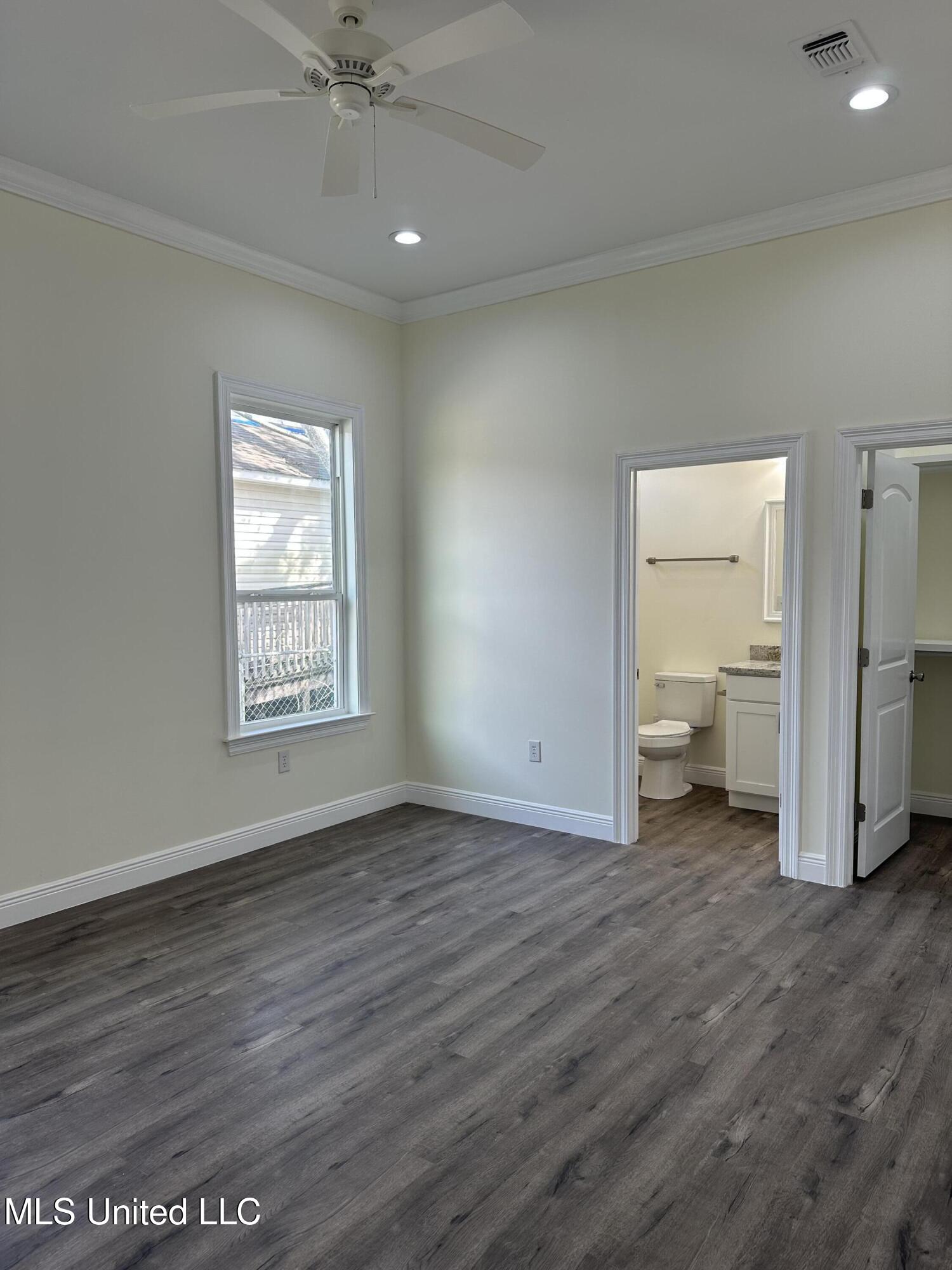821 Central Avenue Property Photo 14