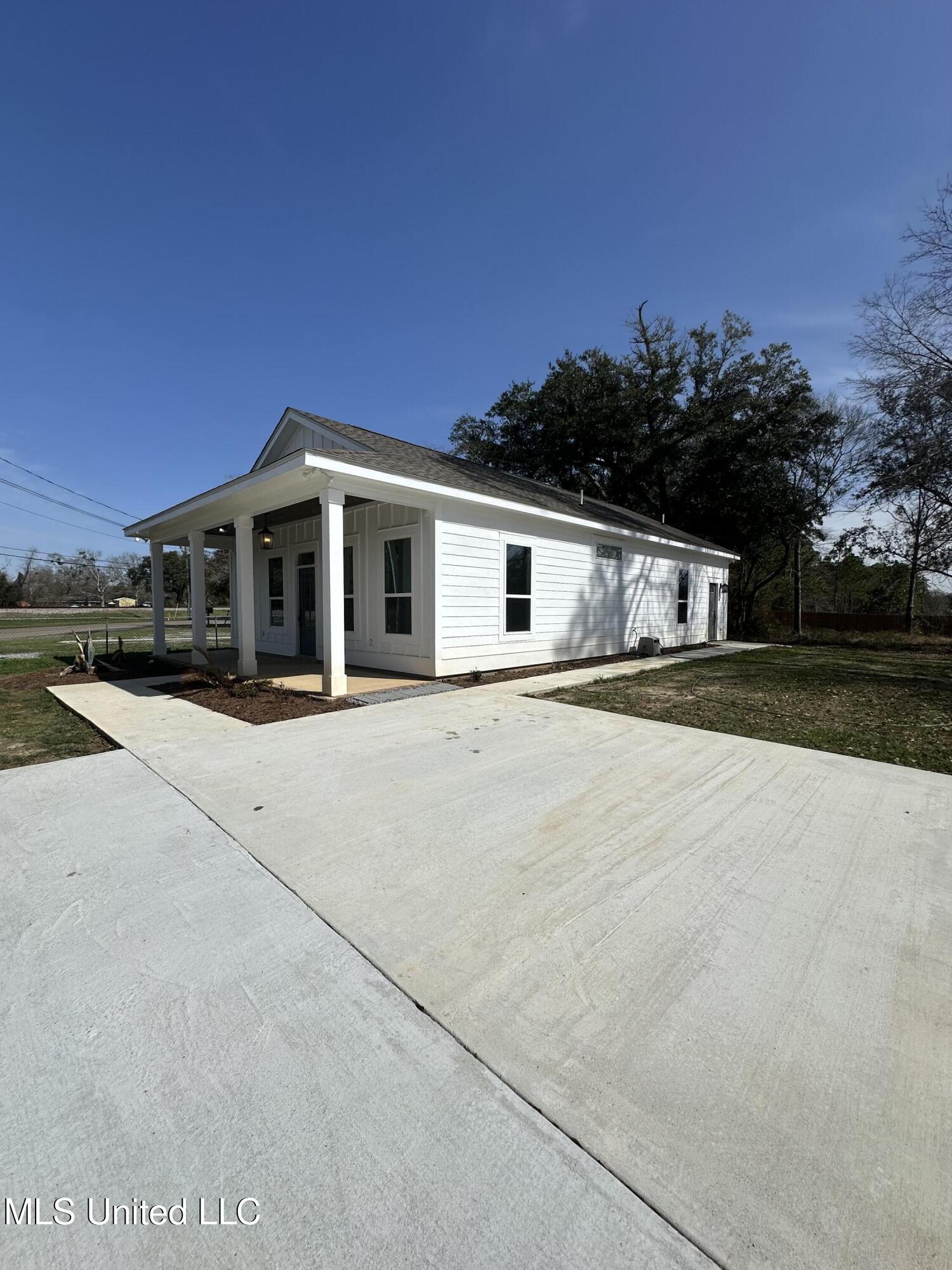 821 Central Avenue Property Photo 19