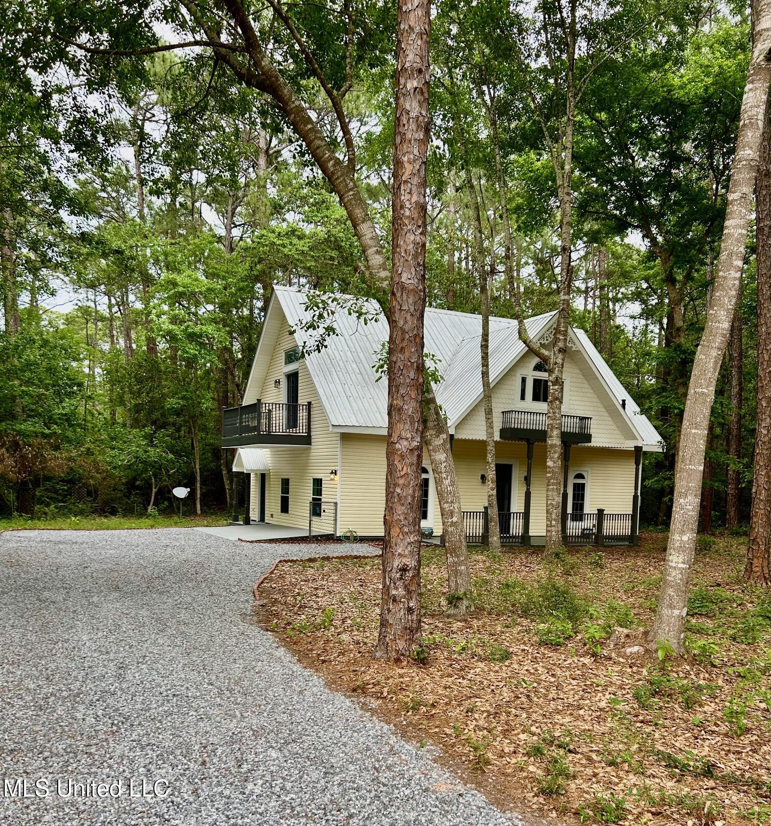 1024 Walnut Street Property Photo 1