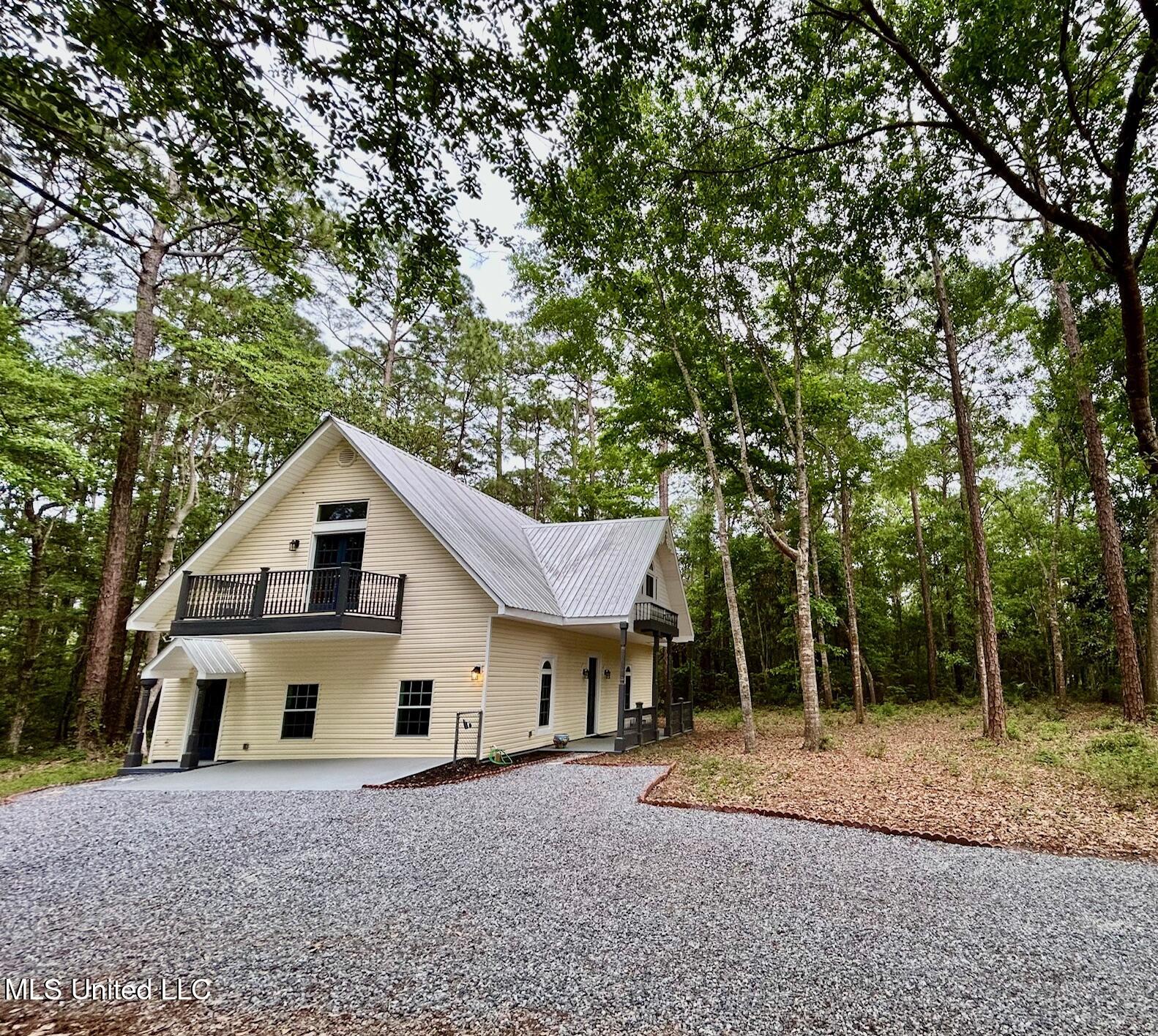 1024 Walnut Street Property Photo 2