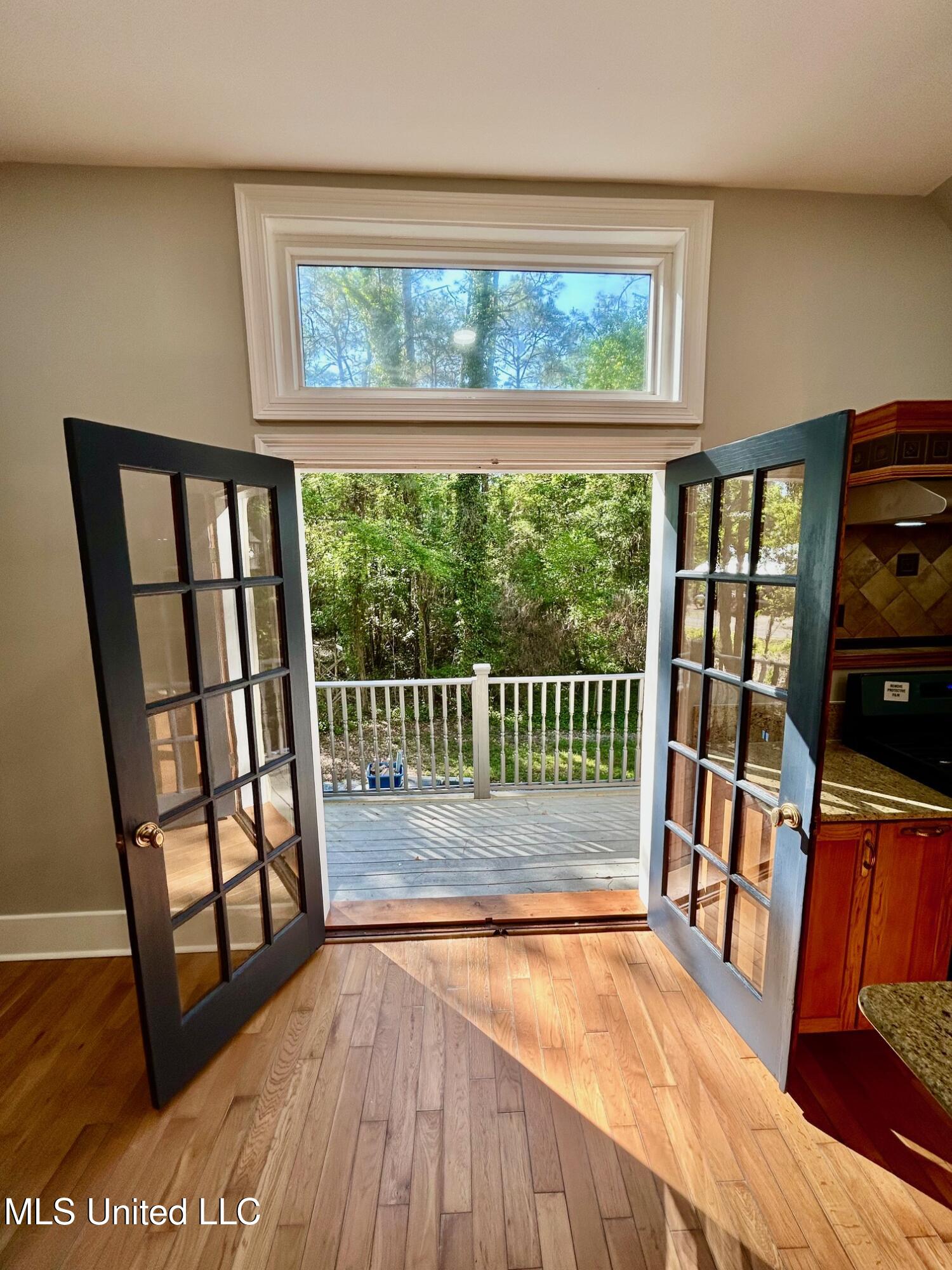 1024 Walnut Street Property Photo 11