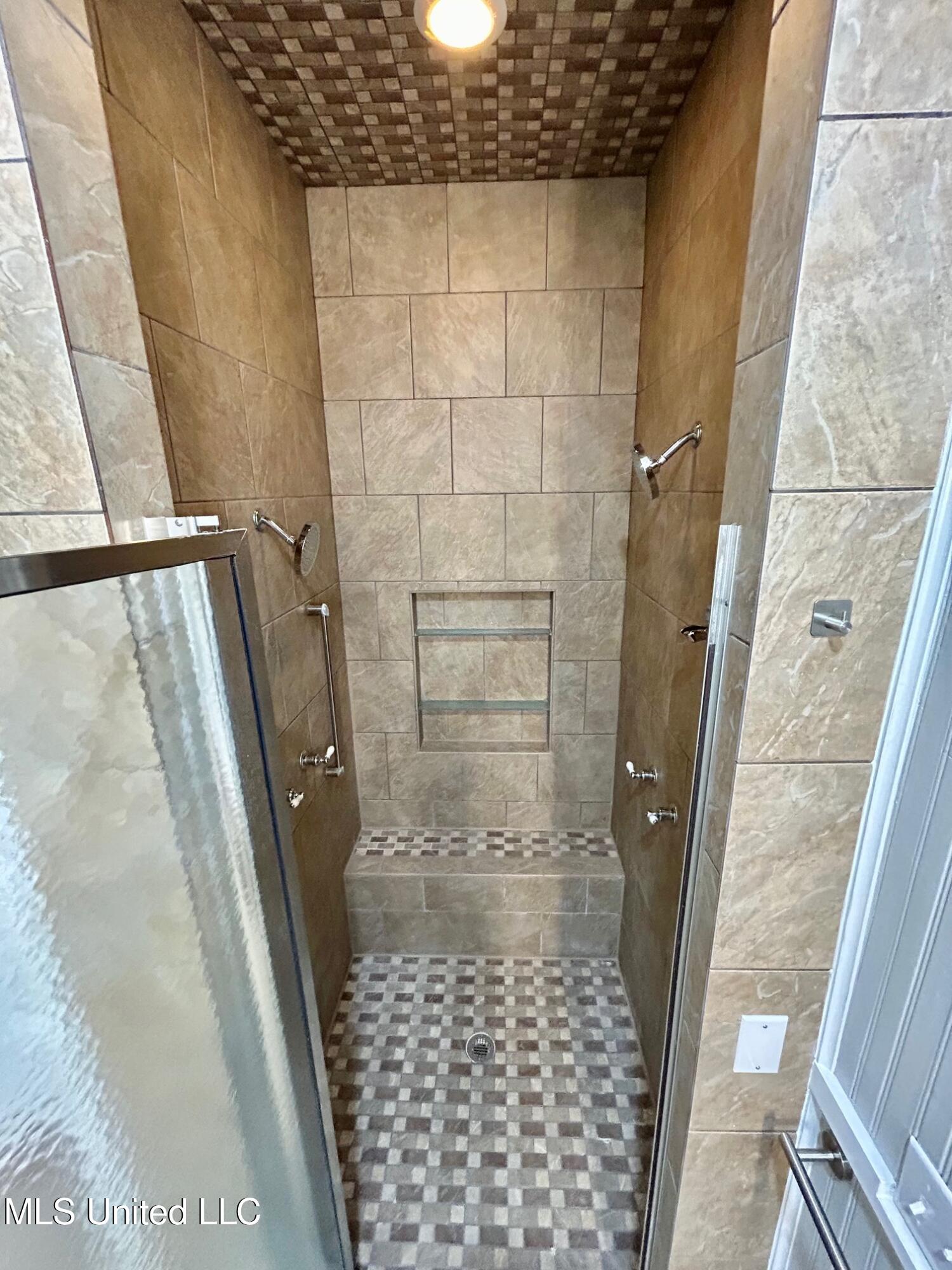 1024 Walnut Street Property Photo 18