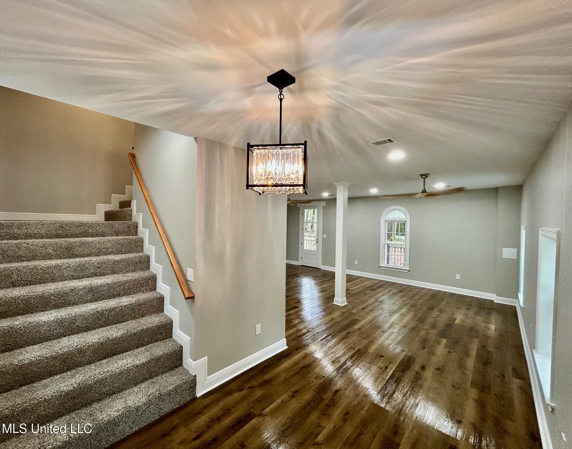 1024 Walnut Street Property Photo 20