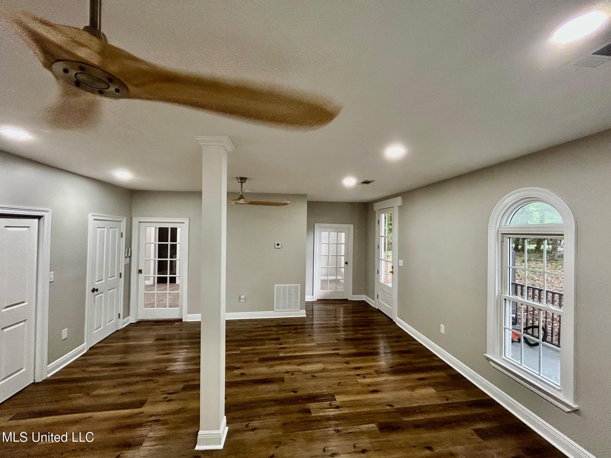 1024 Walnut Street Property Photo 23