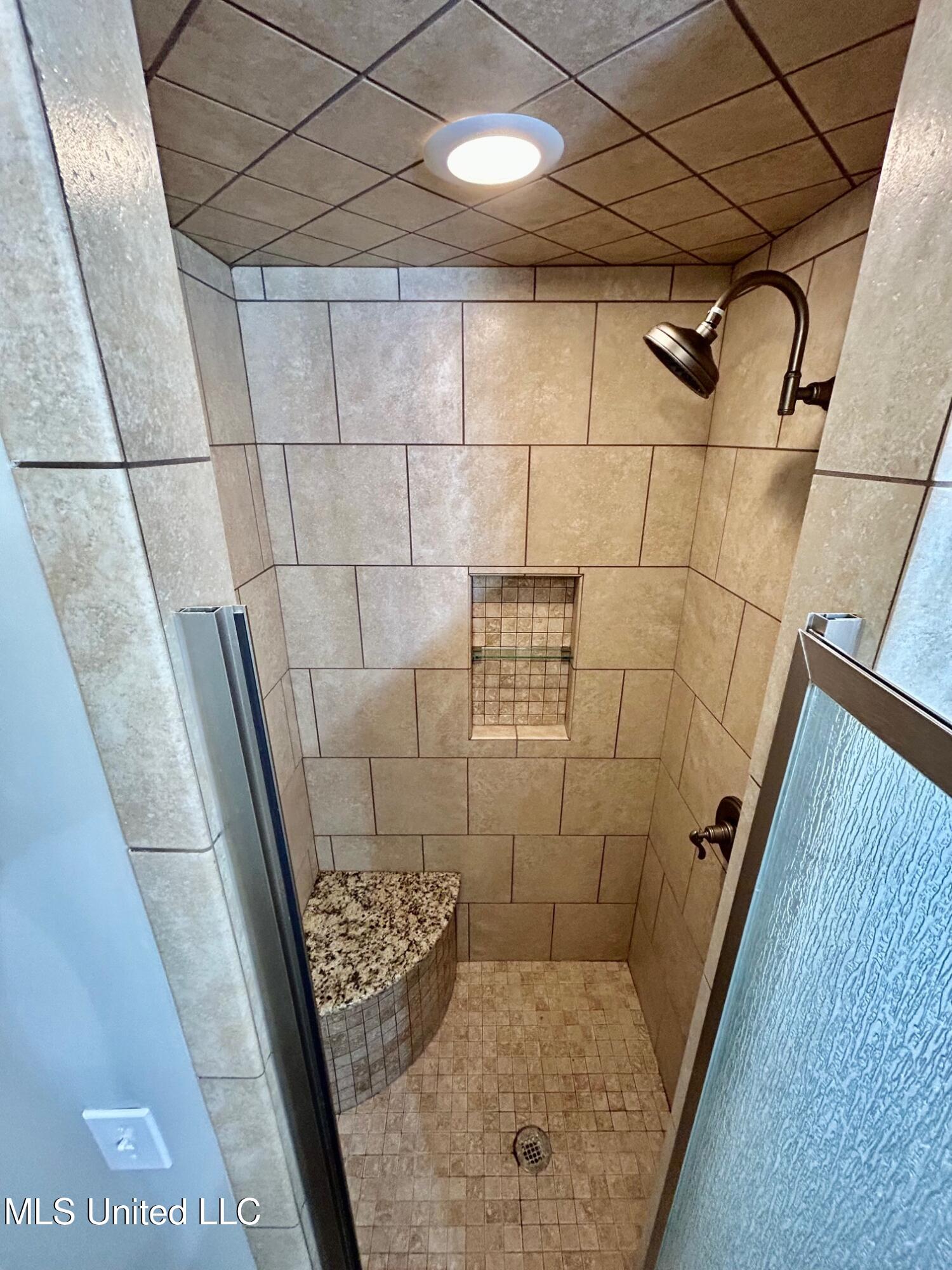 1024 Walnut Street Property Photo 30