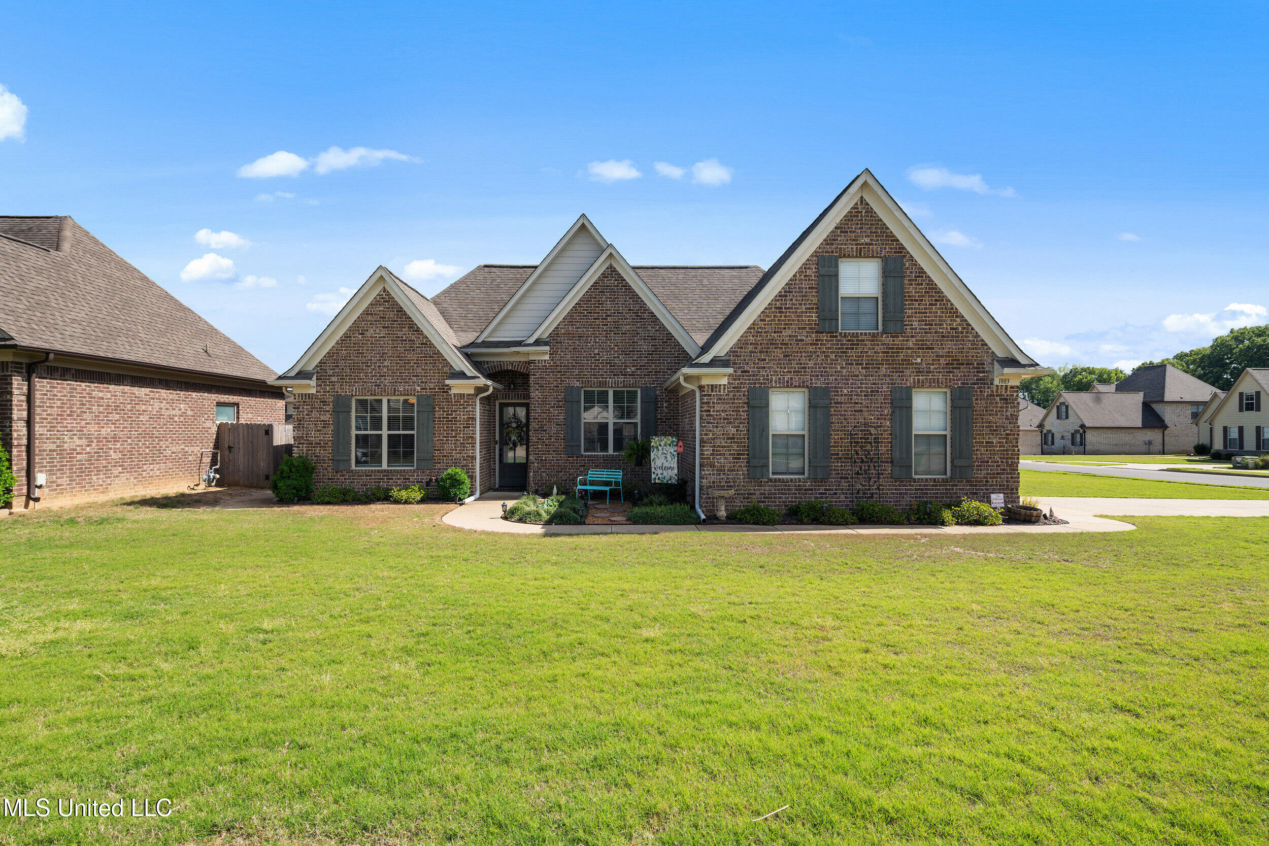 1883 N Clair Circle Property Photo 1