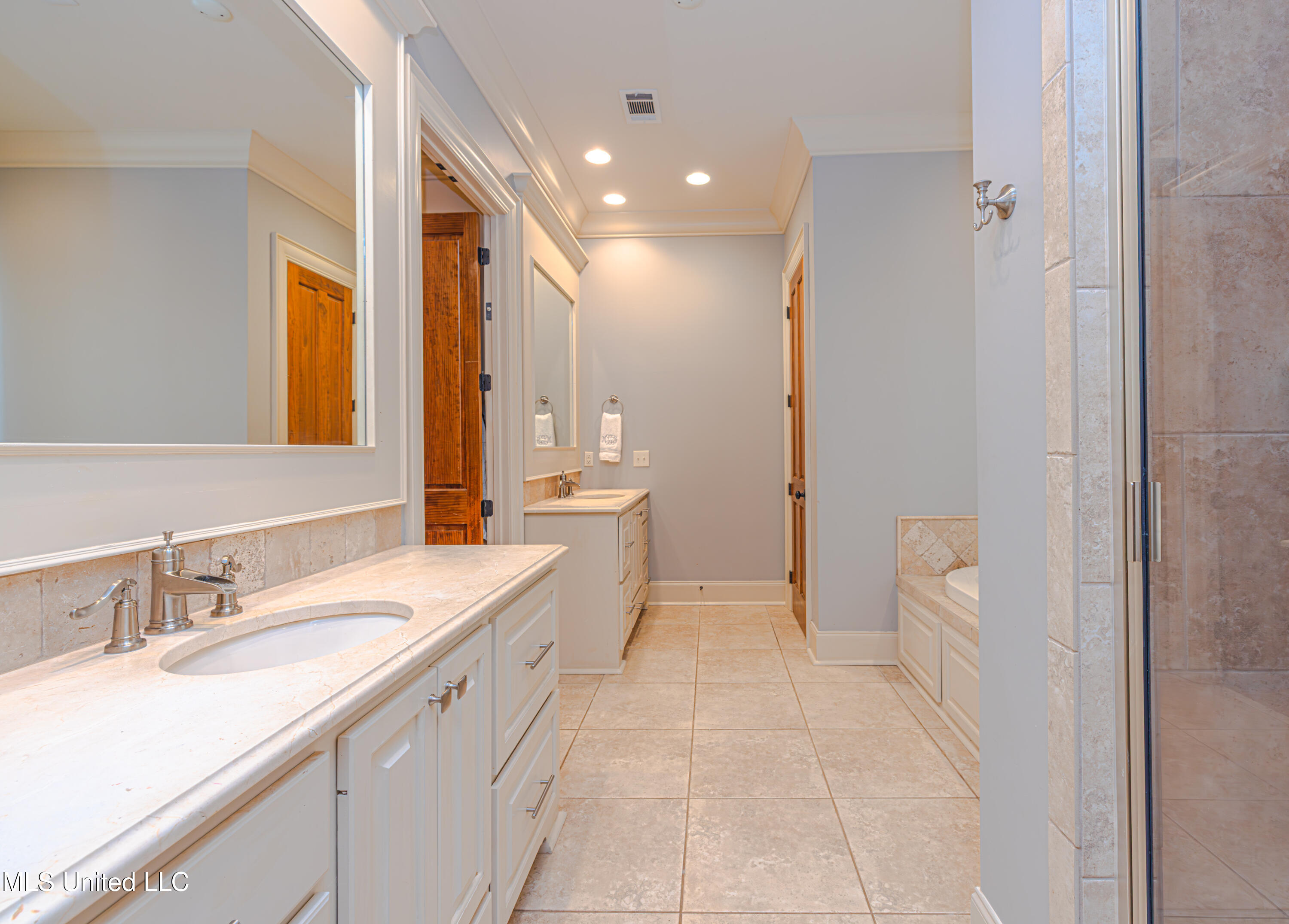 104 Ivy Brook Drive Property Photo 38