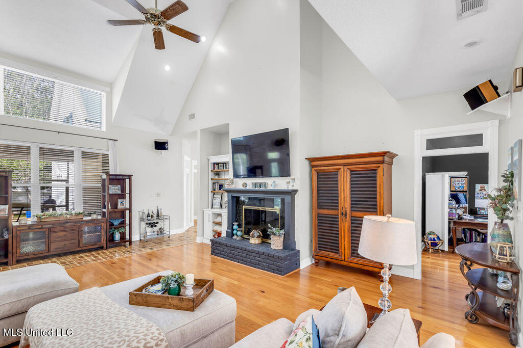 630 Royal Oak Drive Property Photo 10