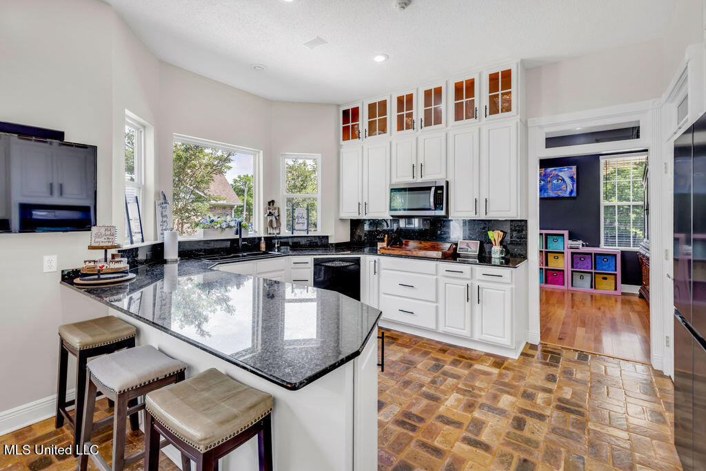 630 Royal Oak Drive Property Photo 13