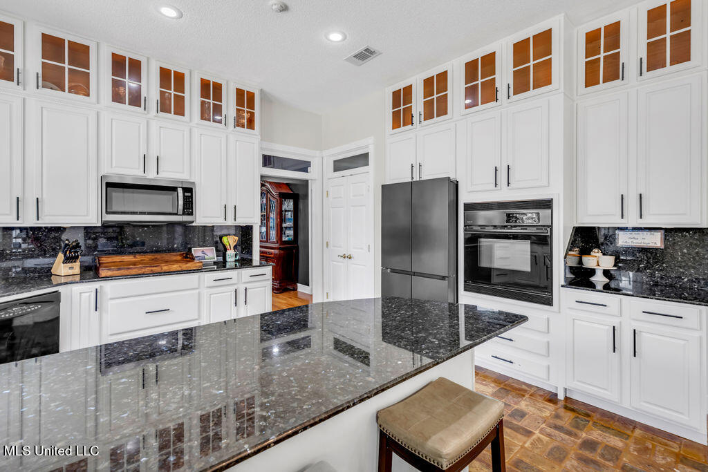 630 Royal Oak Drive Property Photo 14