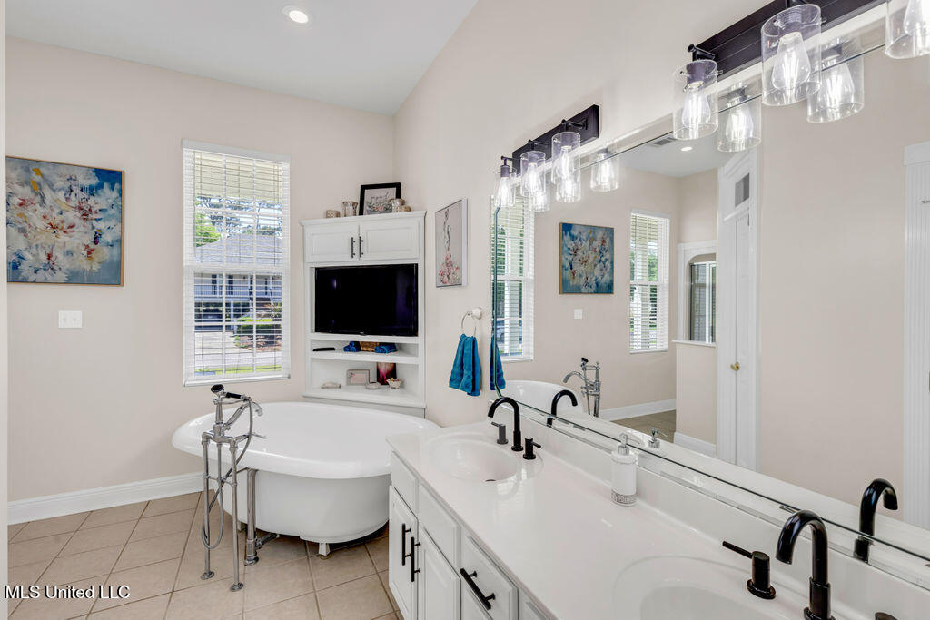 630 Royal Oak Drive Property Photo 23