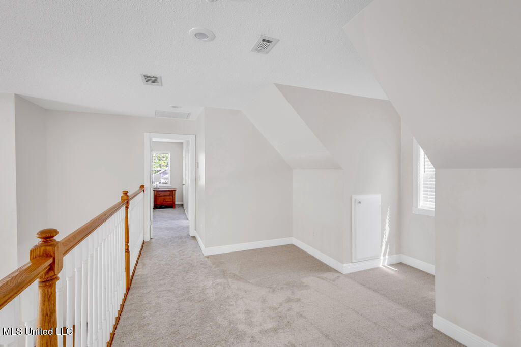 630 Royal Oak Drive Property Photo 28