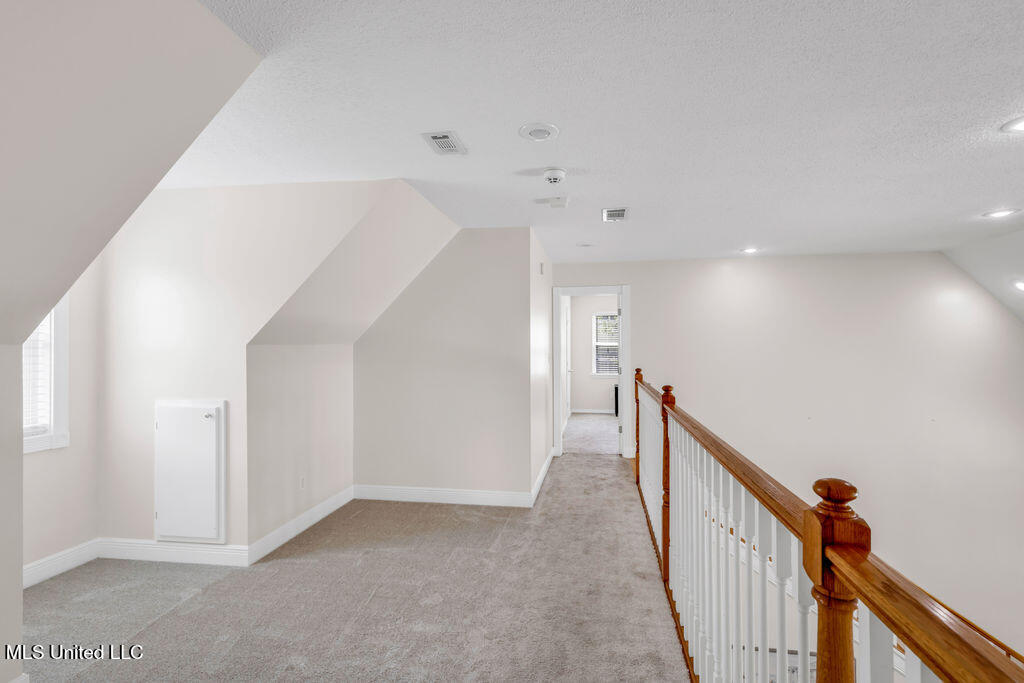 630 Royal Oak Drive Property Photo 29