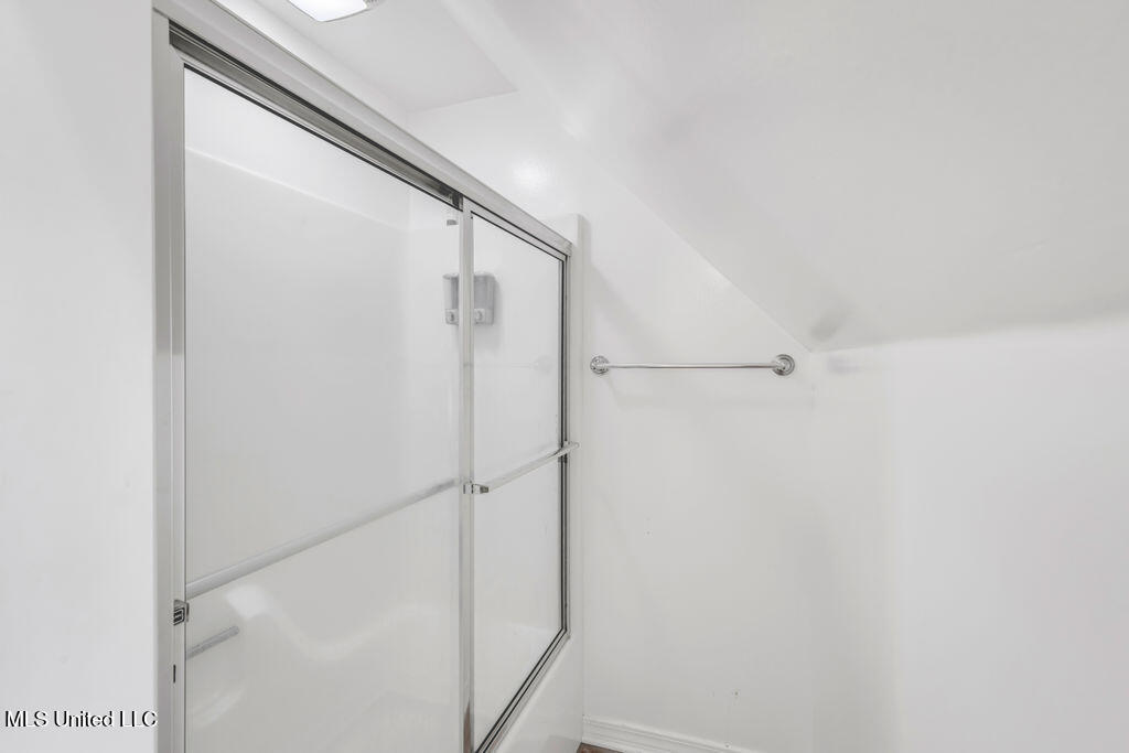 630 Royal Oak Drive Property Photo 32