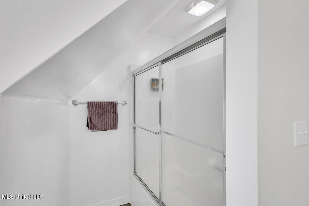 630 Royal Oak Drive Property Photo 36