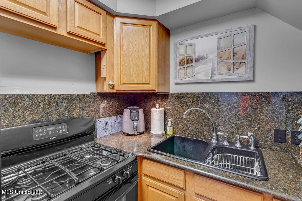 630 Royal Oak Drive Property Photo 44