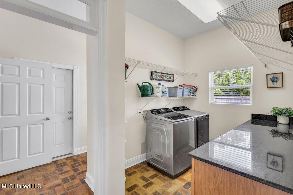 630 Royal Oak Drive Property Photo 48