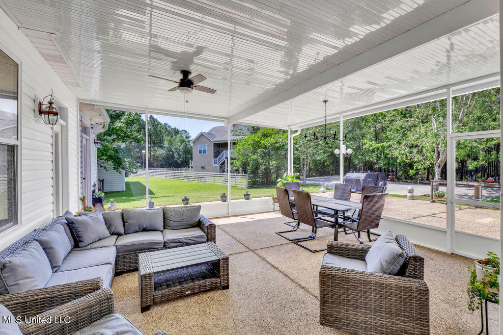 630 Royal Oak Drive Property Photo 49