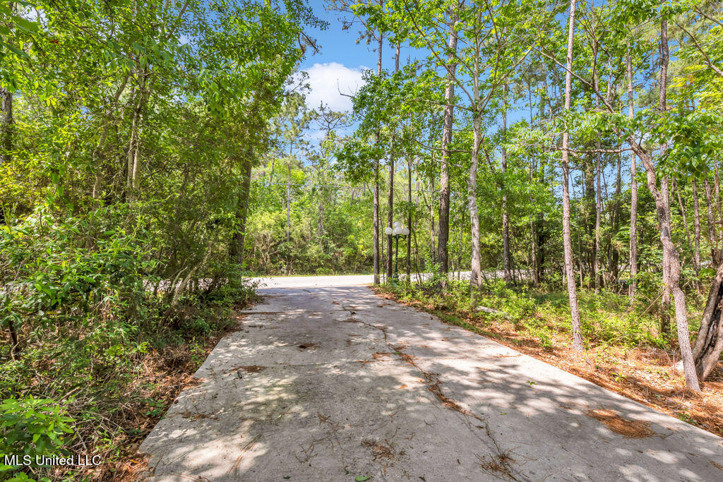 630 Royal Oak Drive Property Photo 54