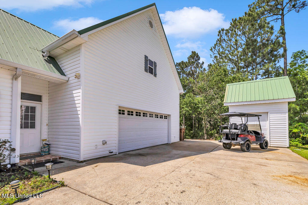 630 Royal Oak Drive Property Photo 56