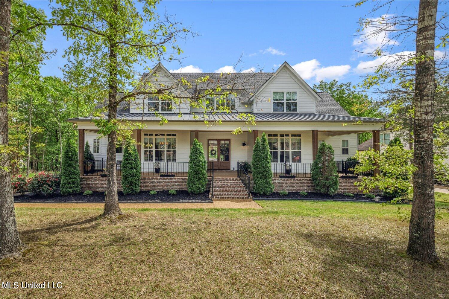 6264 Valley Oaks Drive Property Photo 1