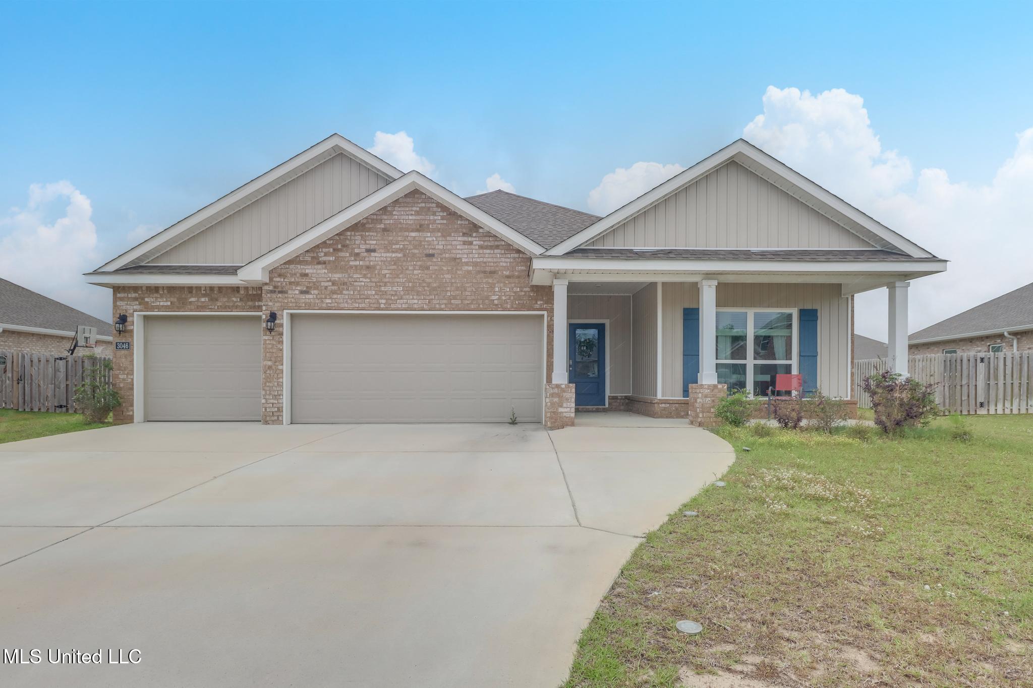 3046 Sea Oats Drive Property Photo 2