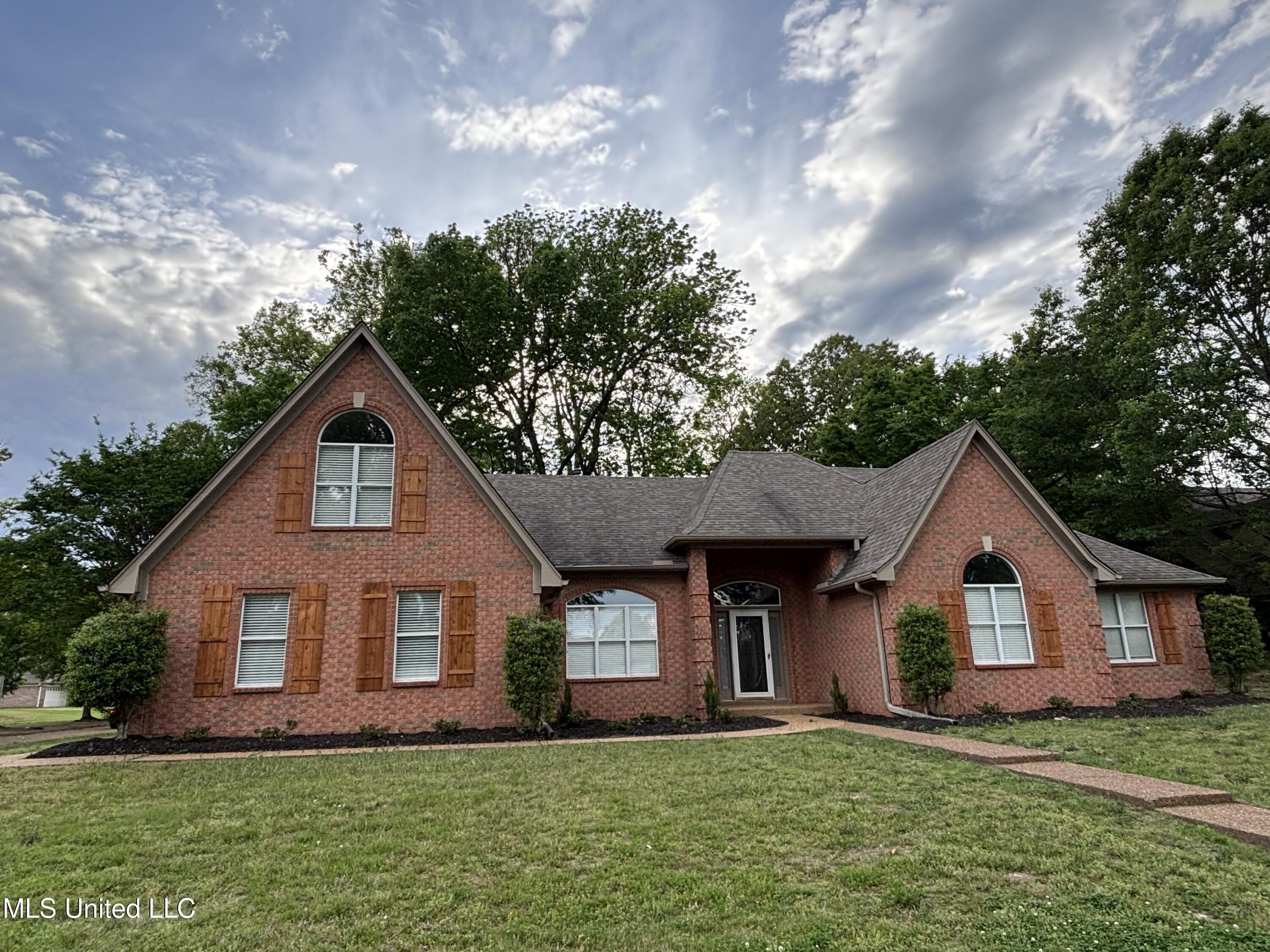 1705 Cedar Lake Cove Property Photo 1
