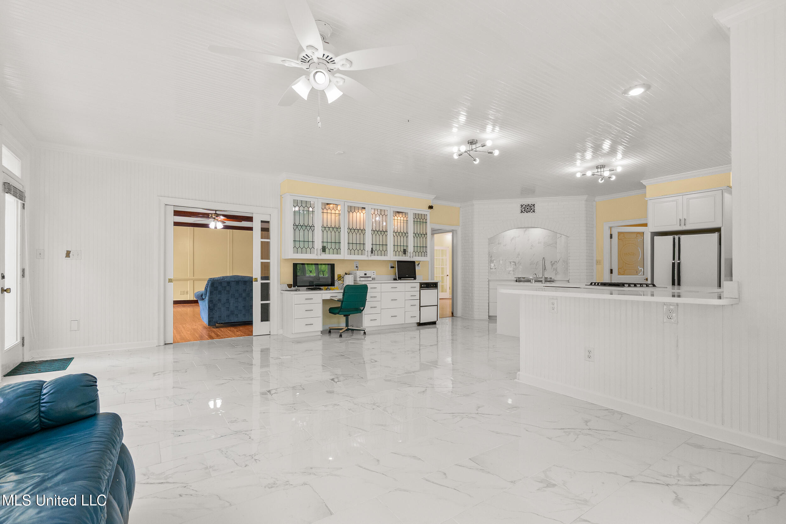 1590 Epping Forest Drive Property Photo 10