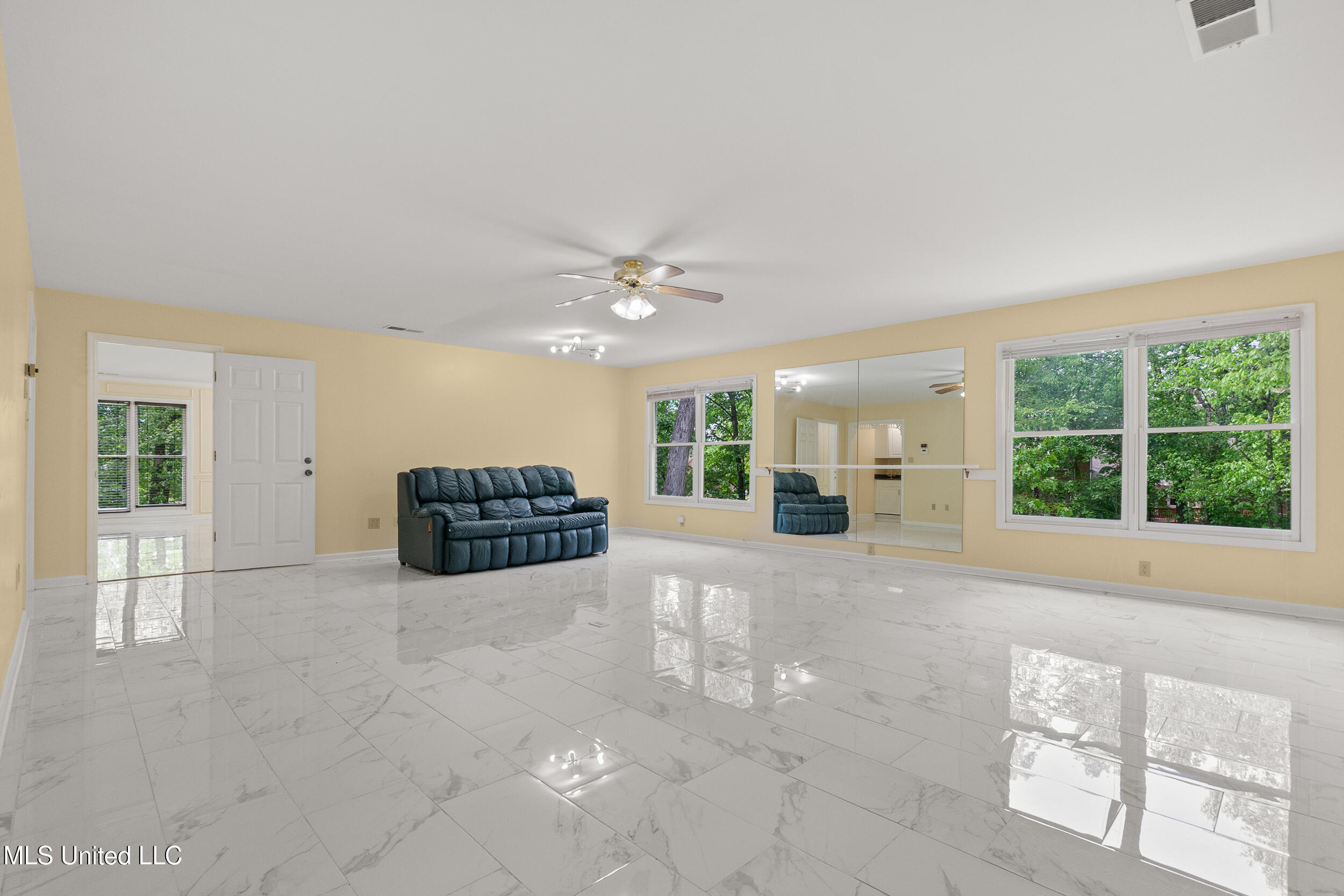1590 Epping Forest Drive Property Photo 30